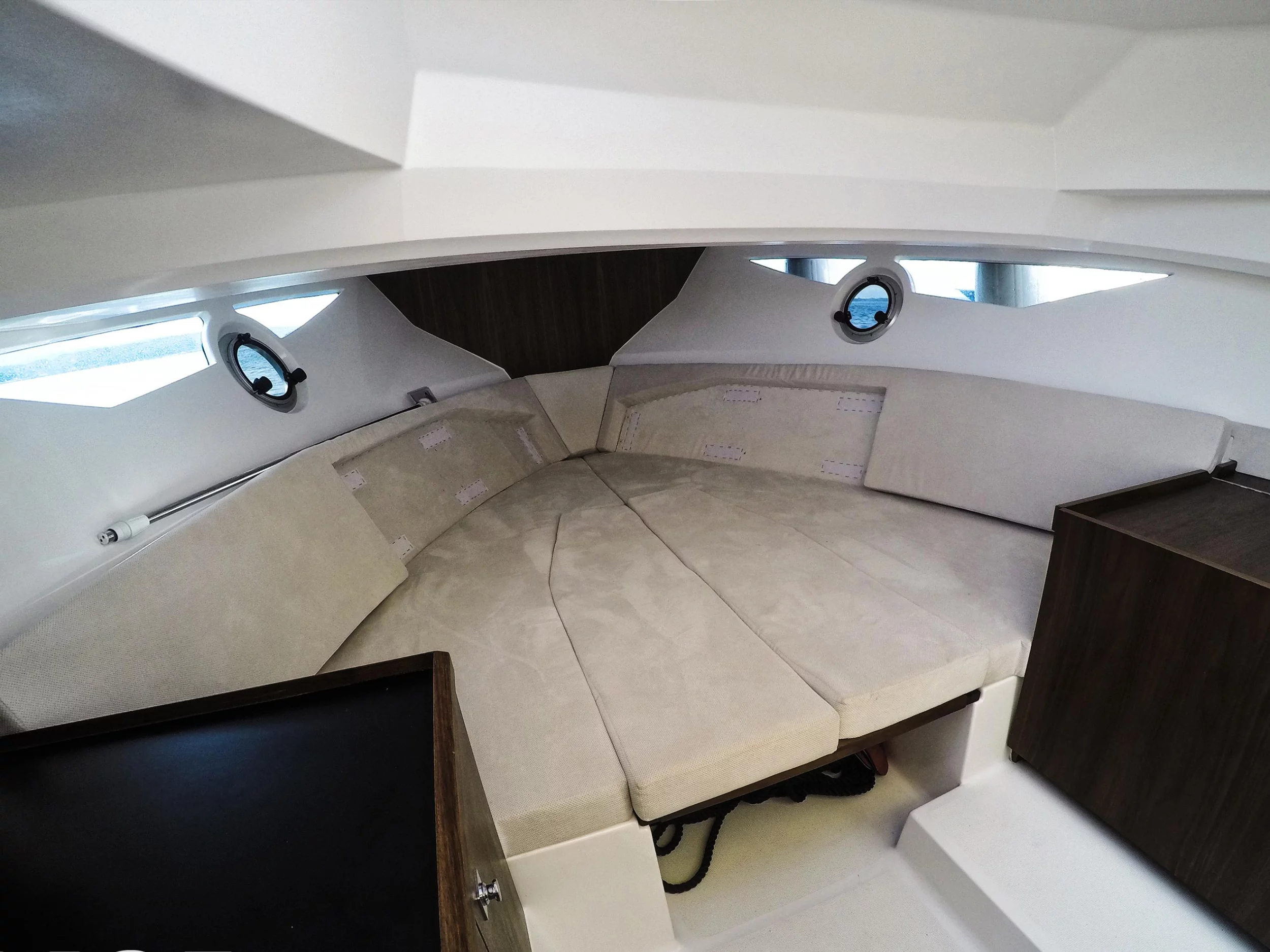 Galeon Galia 700 Sundeck (1145ML) Interior image - 13