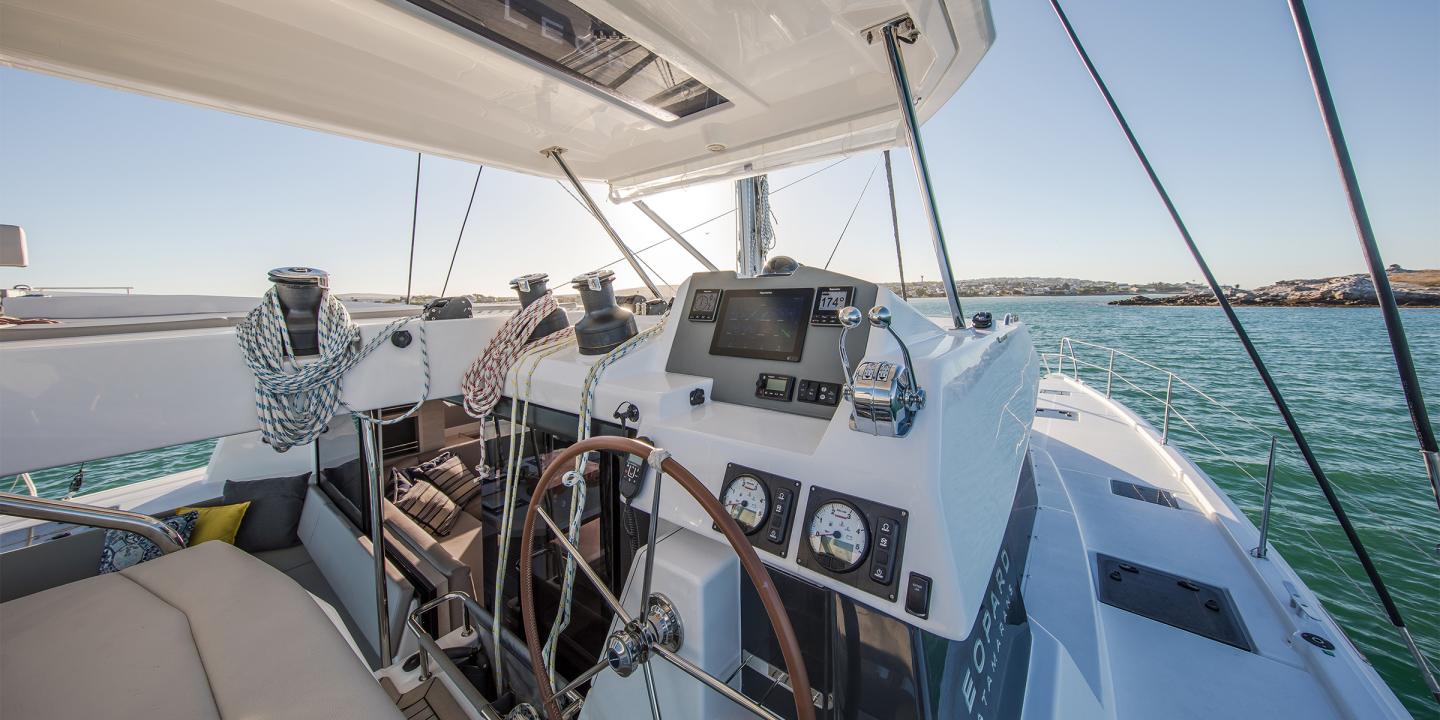 Photo #6 - Leopard 50 () in Mahe - 11316