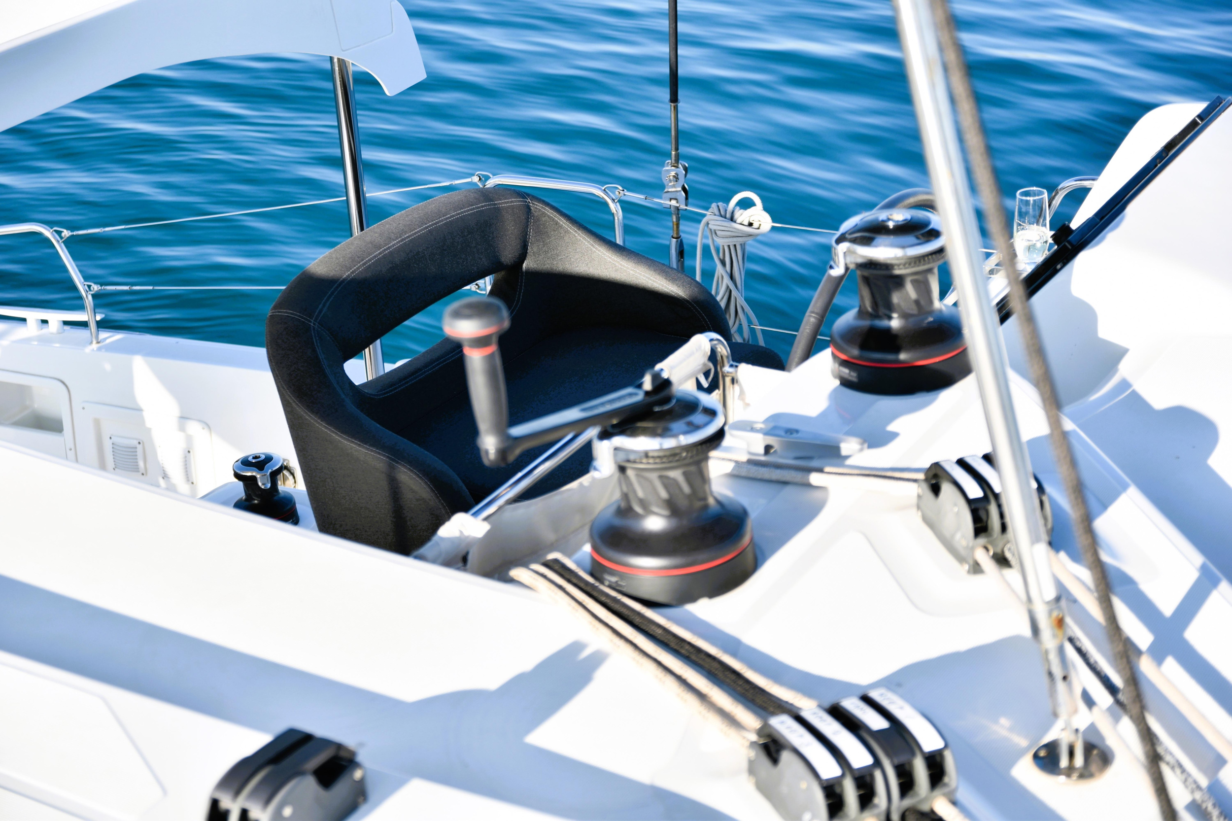 Lagoon 42 — photo 11
