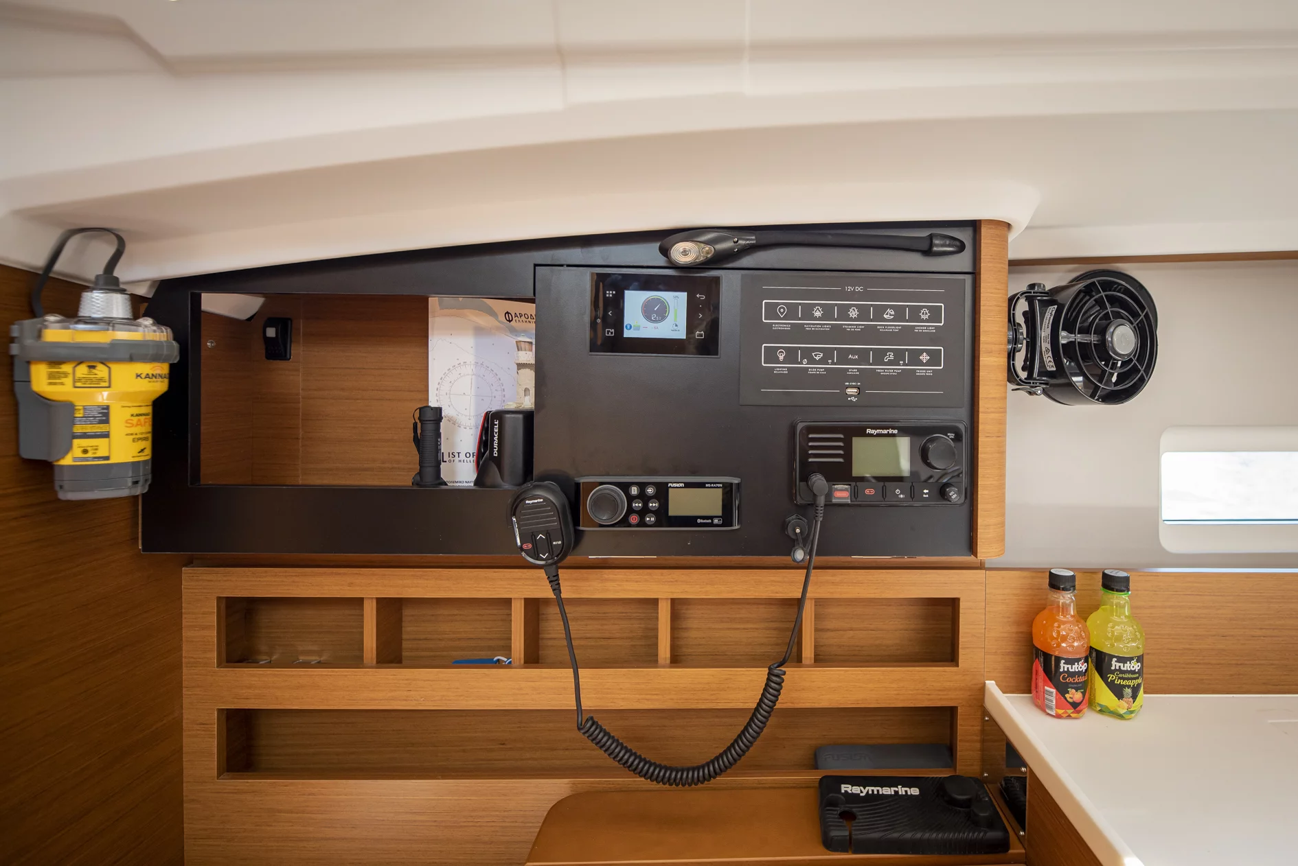Sun Odyssey 410 (Garfish)  - 8
