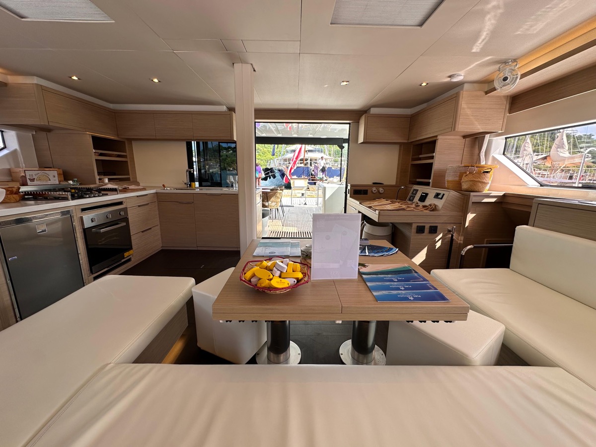 Lagoon 55 (5 cab) — photo 26