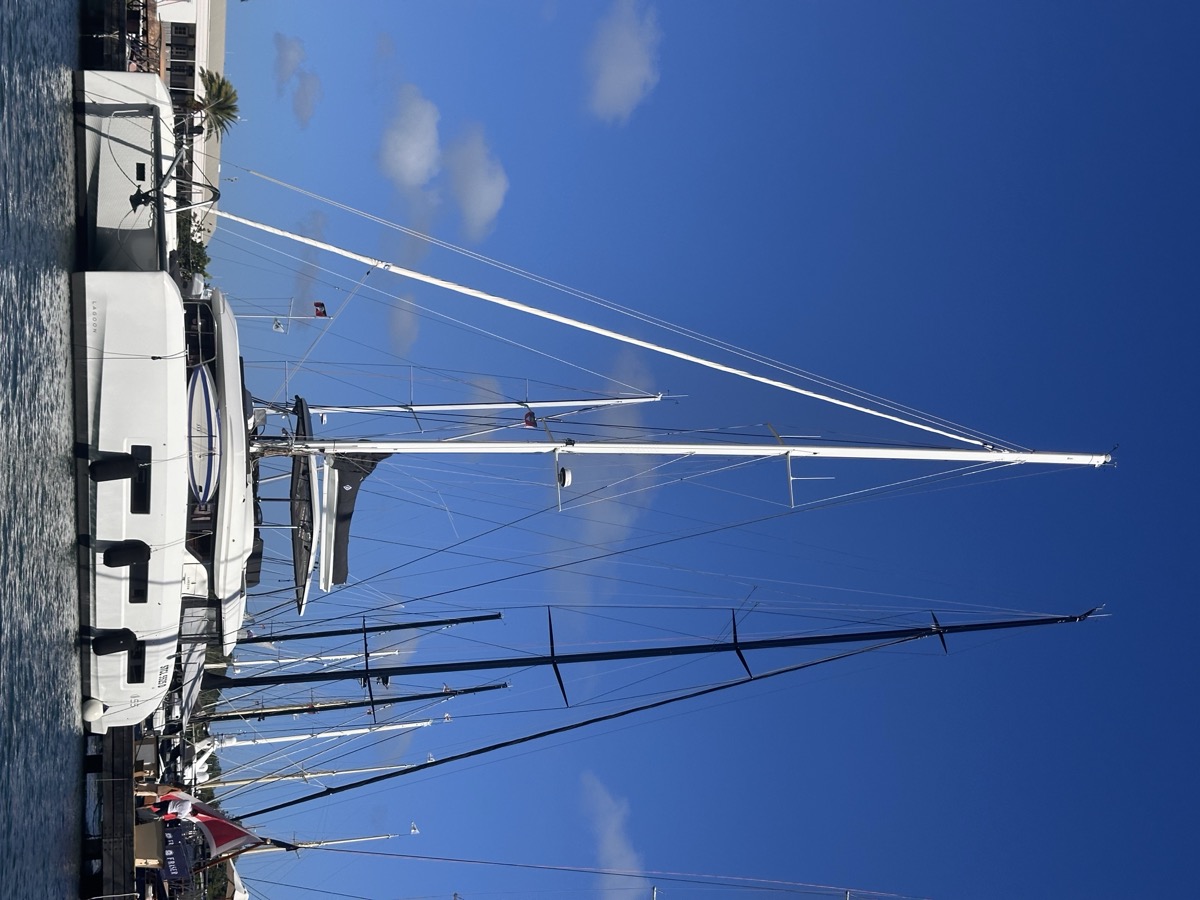 Lagoon 55 (5 cab) — photo 24