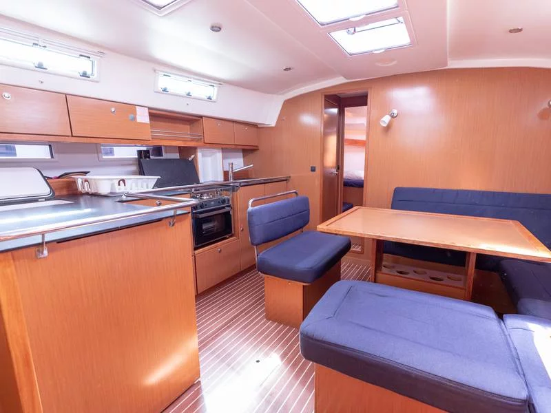 Bavaria 45 Cruiser (Bimba matta)  - 3