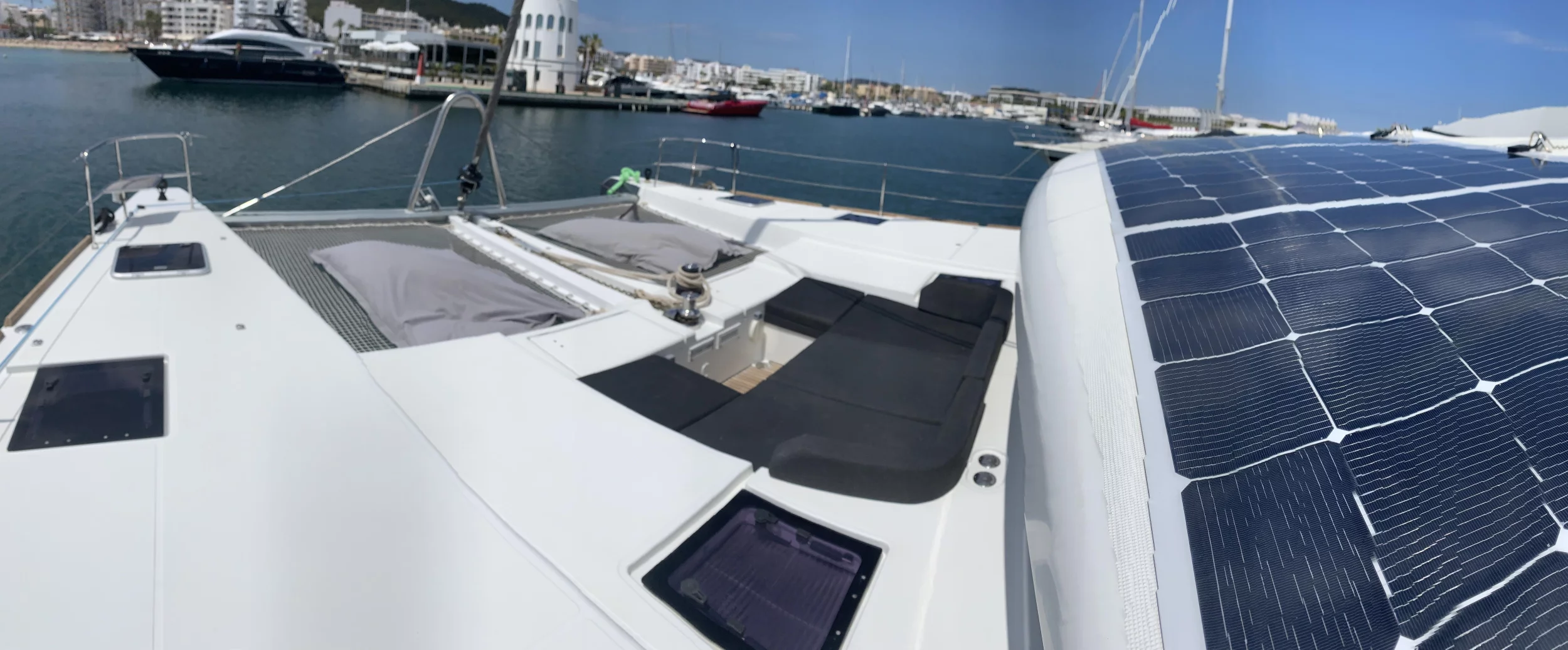 Lagoon 52F ( + crew) (GOA 10)  - 42