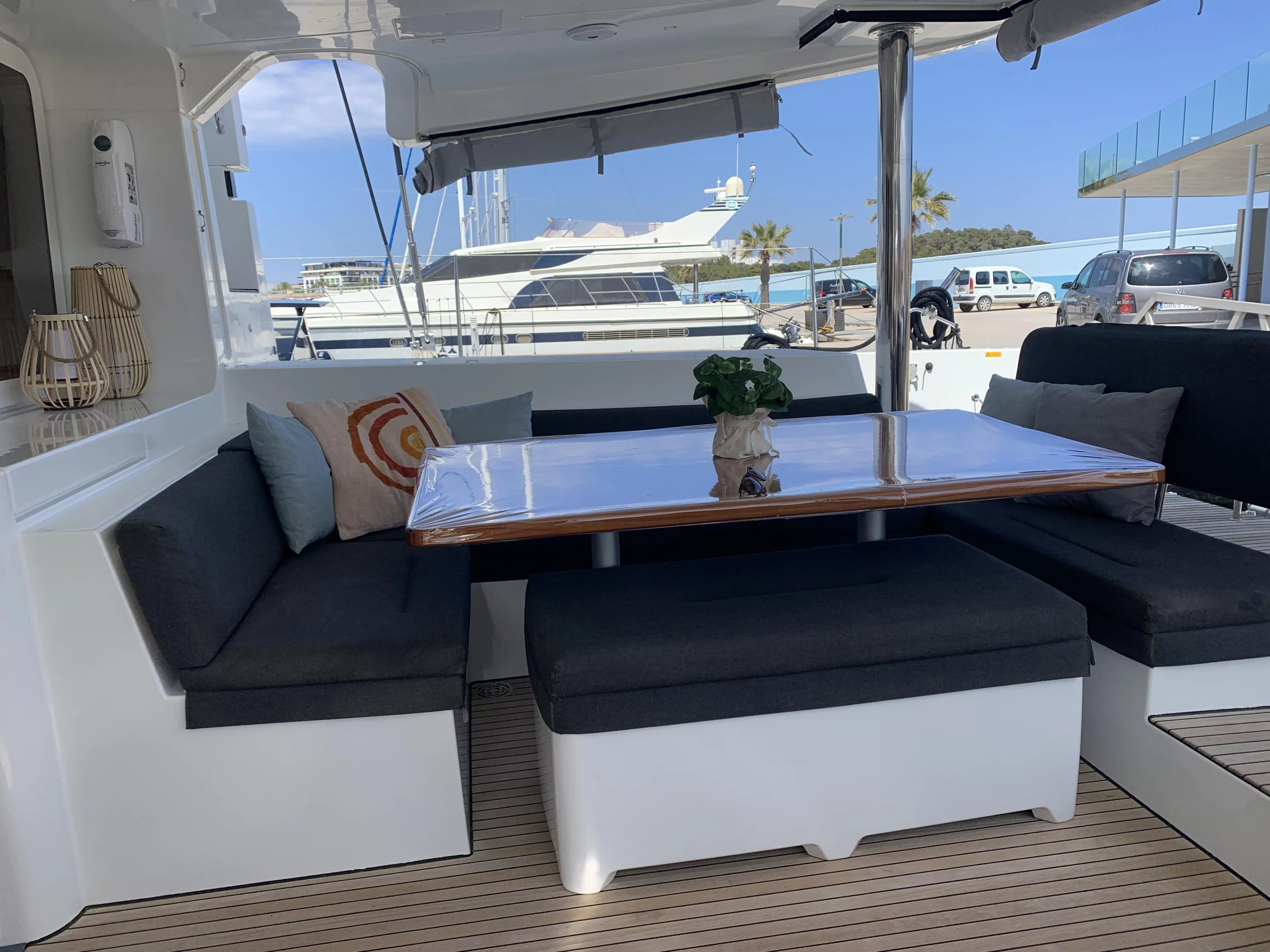 Lagoon 52F ( + crew) (GOA 10)  - 30