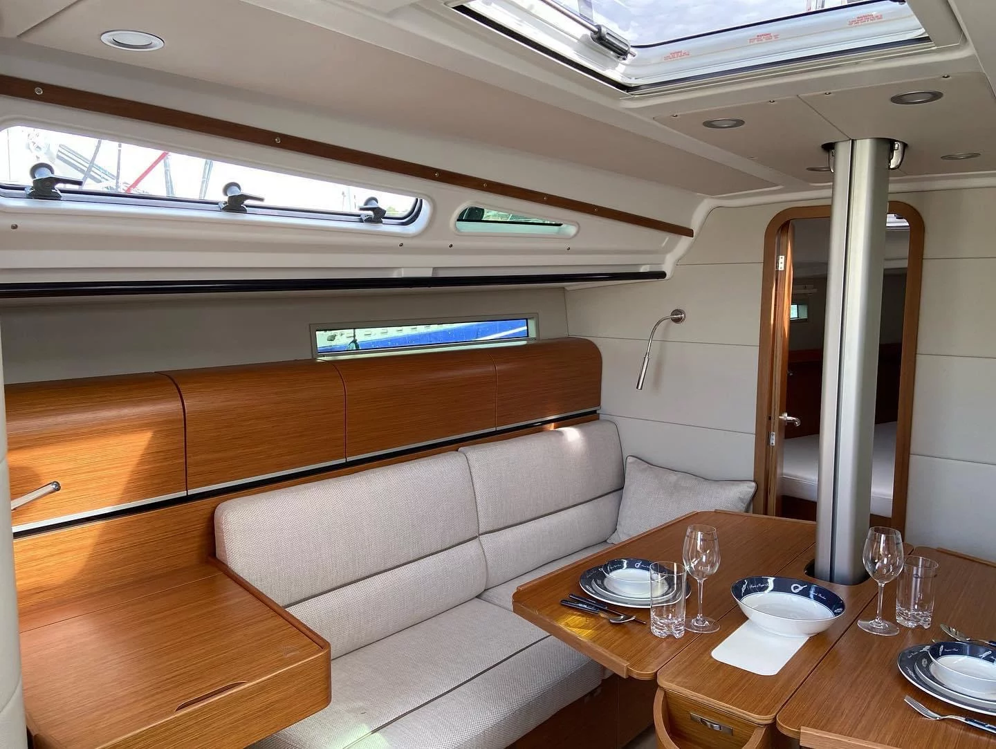 Dehler 38 SQ (Blue Eye) Interior image - 4