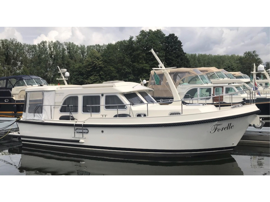 Photo #1 - Linssen 290 Sedan (Forelle (Fr)) in Jachthafen - 18663