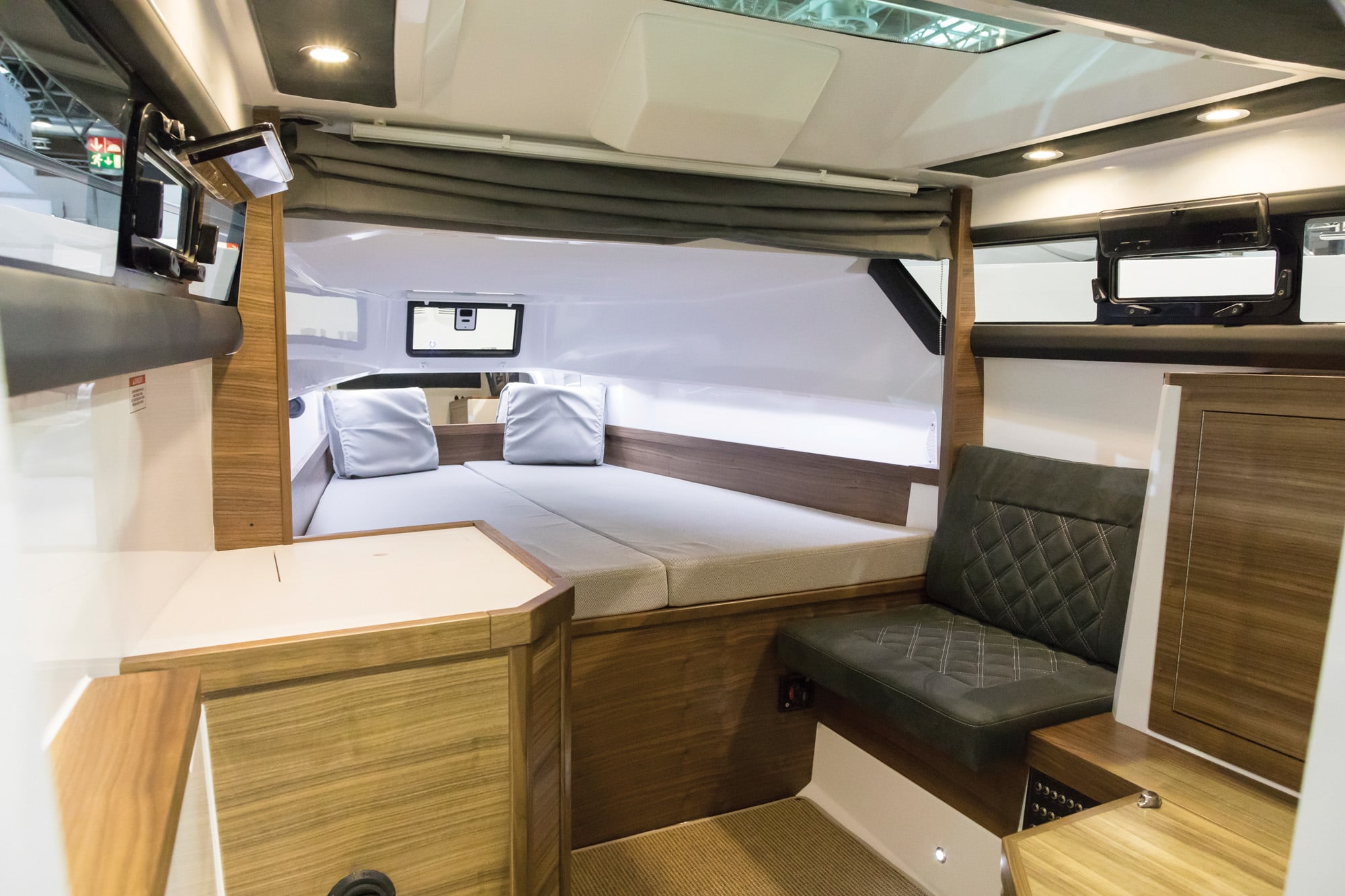 Photo #5 - Axopar 37 XC Cross Cabin (1 cabin) (TRAVERSO) en Corfou - 61392