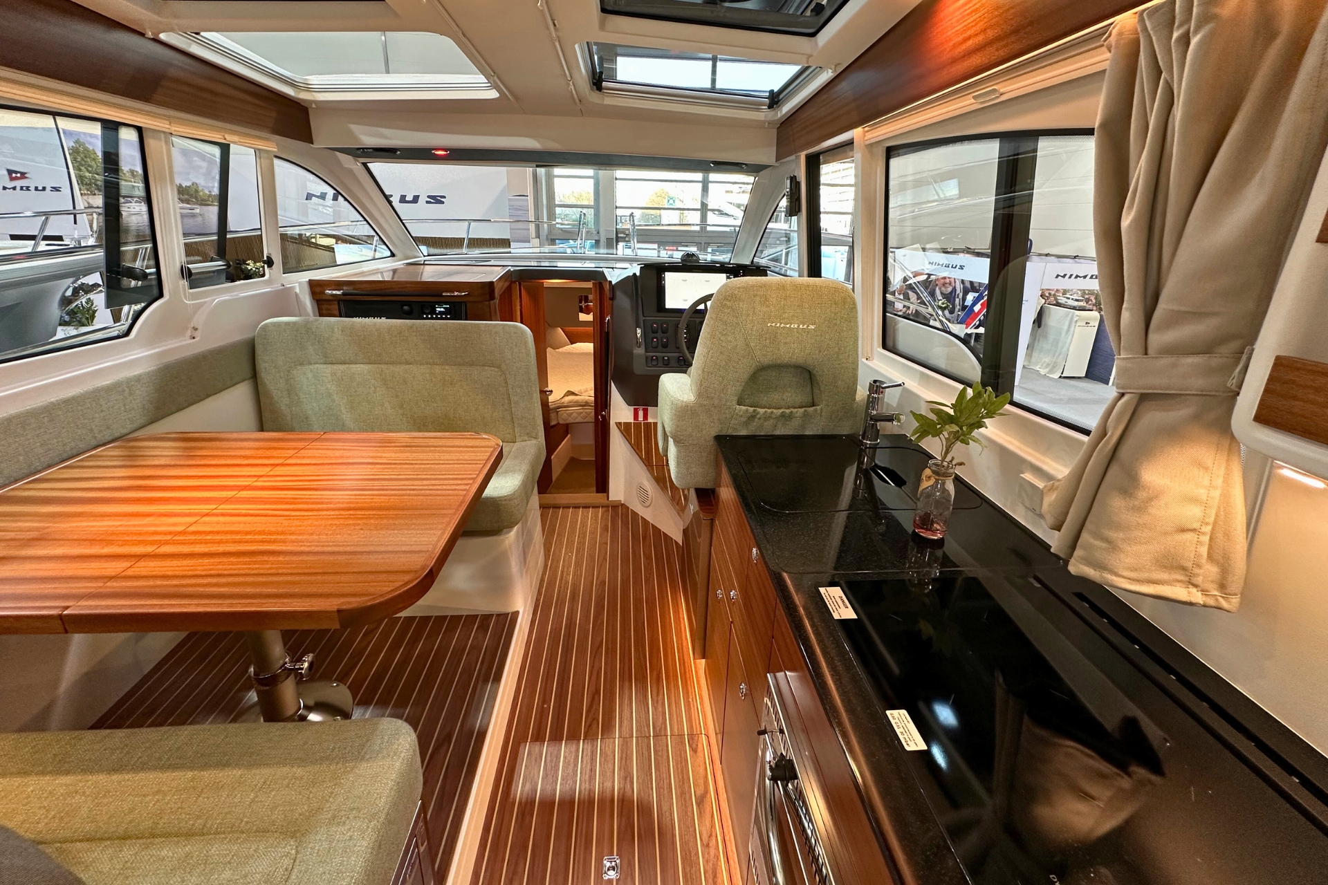 Nimbus 305 Coupe — photo 23