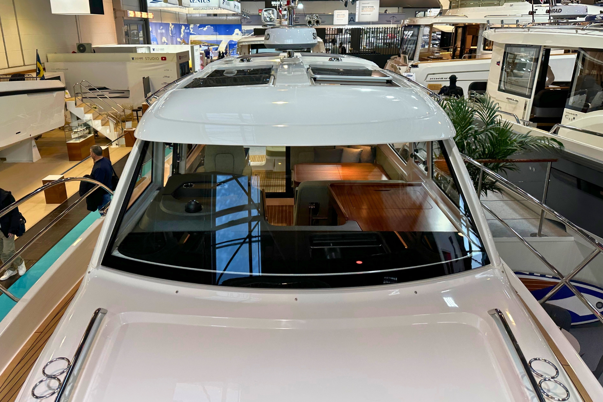 Nimbus 305 Coupe — photo 2