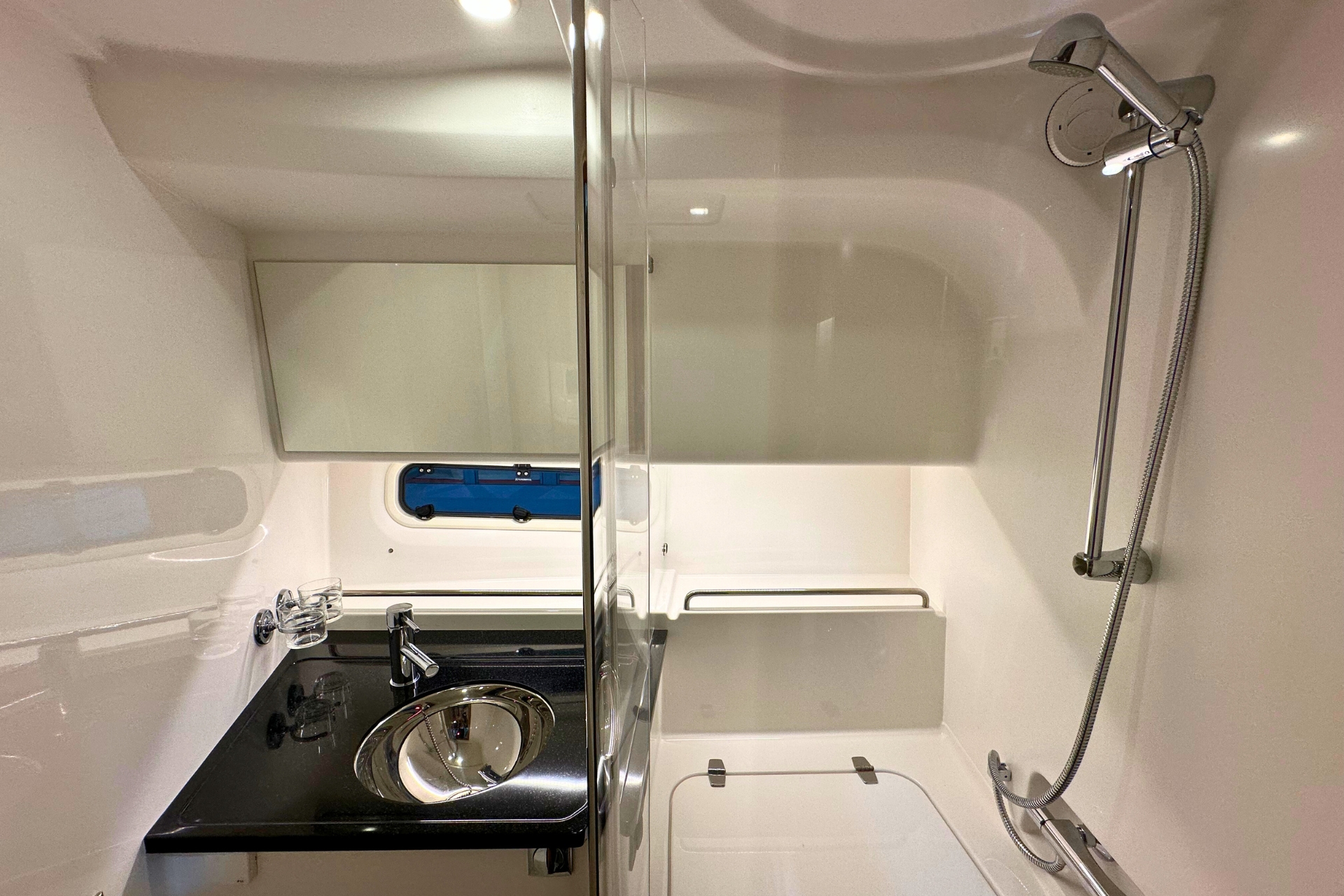 Nimbus 305 Coupe — photo 25