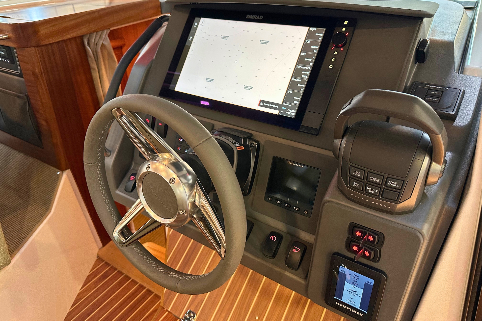 Nimbus 305 Coupe — photo 37