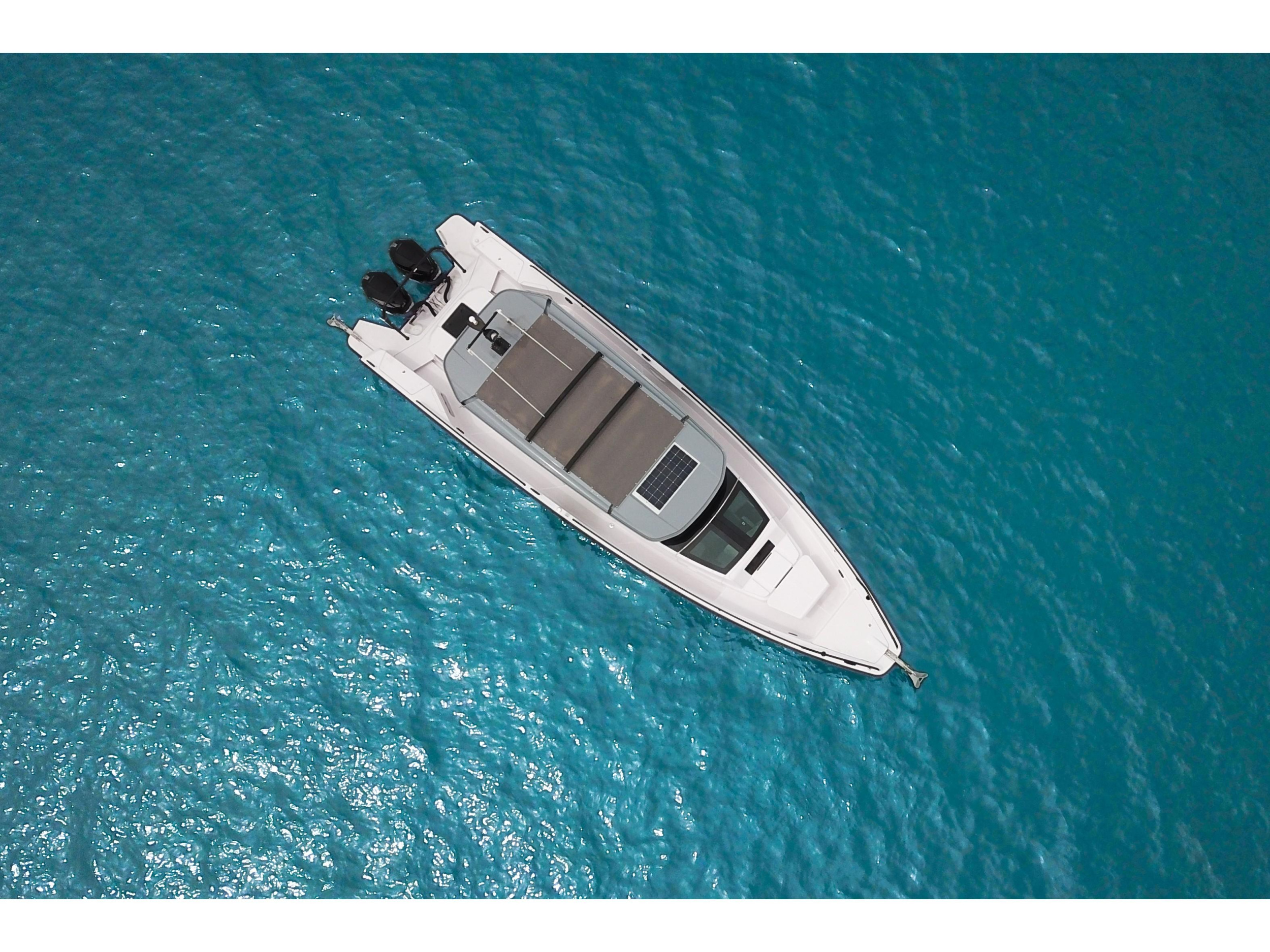 Photo #5 - Axopar 37 XC Cross Cabin (2 cabins) (BUGS BUNNY) en Anavyssos - 16495