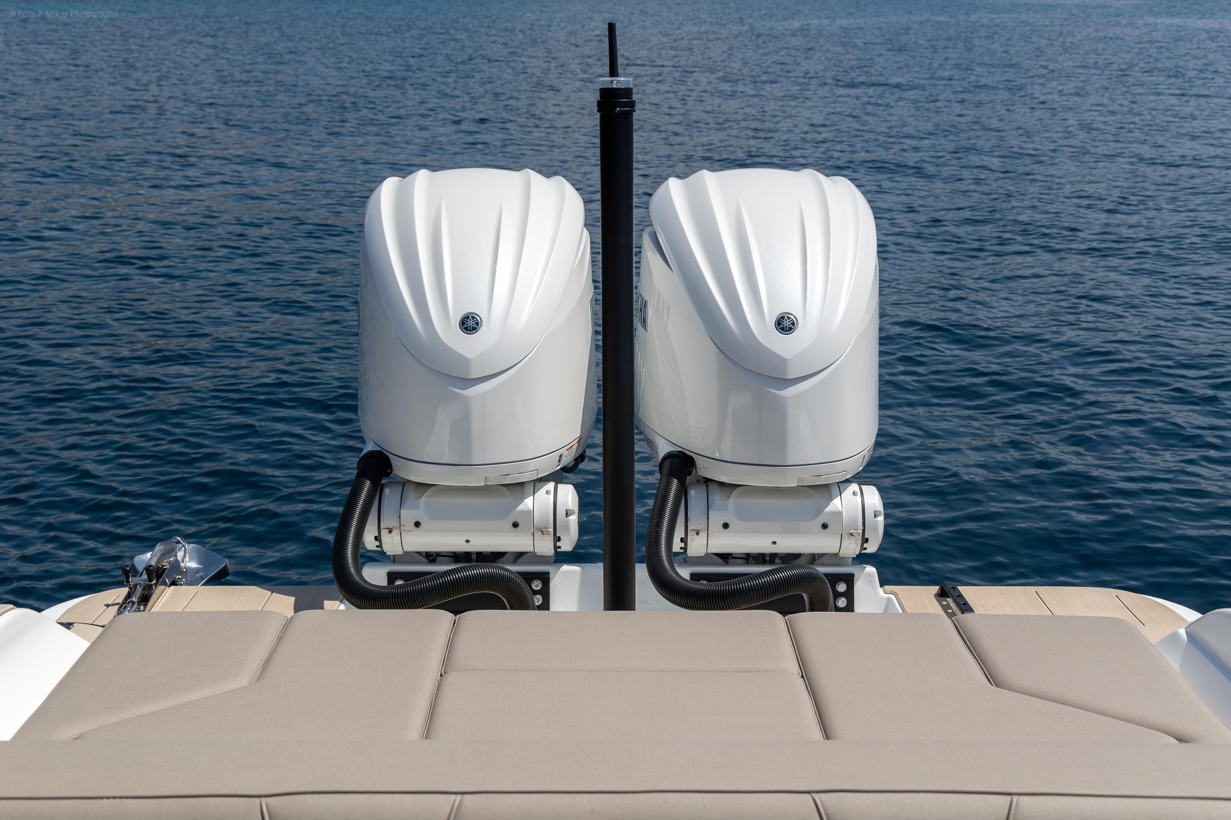 Photo #13 - Rock Marine 36 (NABOO) en Paros - 61396