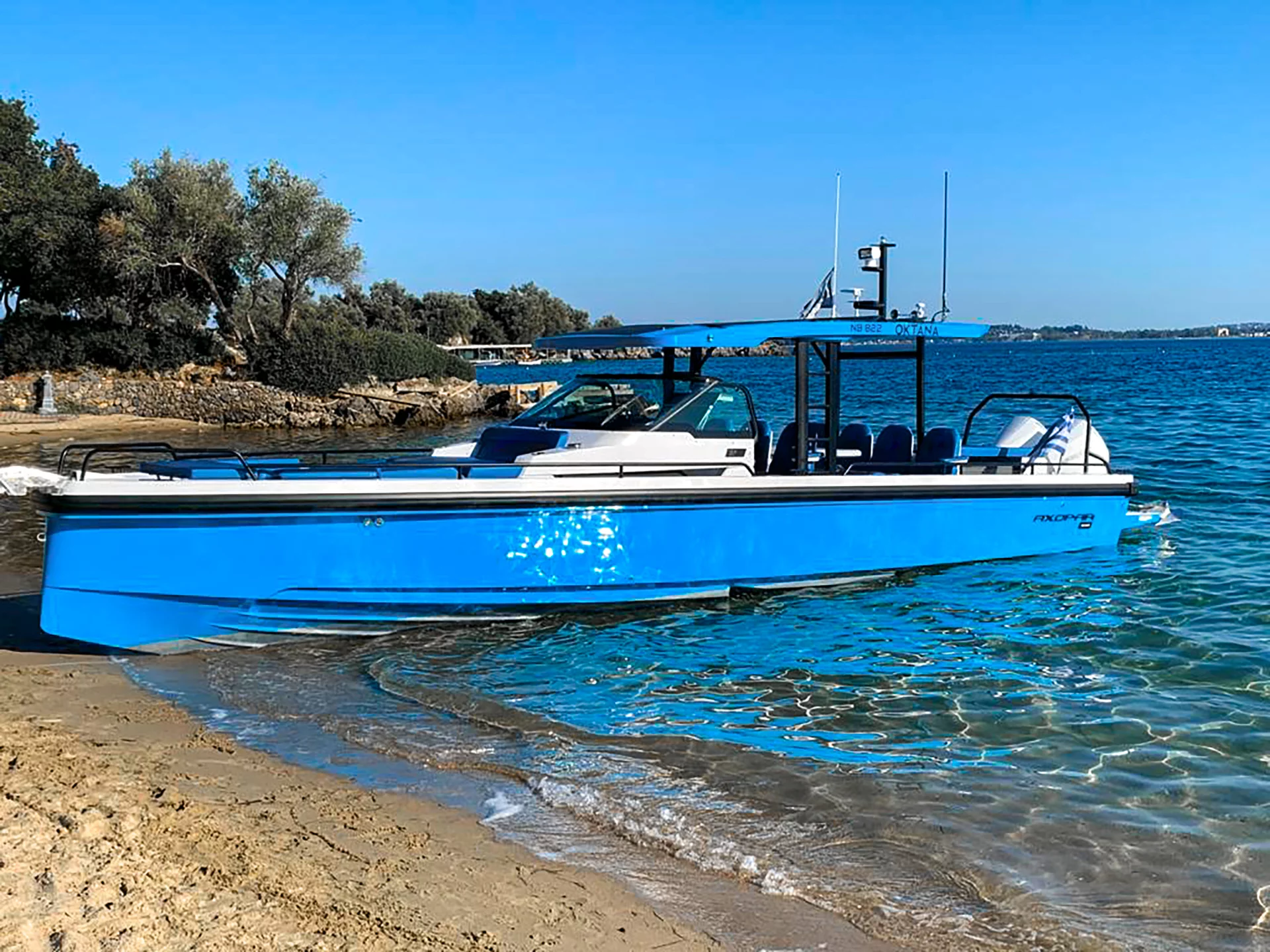Axopar 37 Sun Top (1 cabin) (OKTANA)  - 4