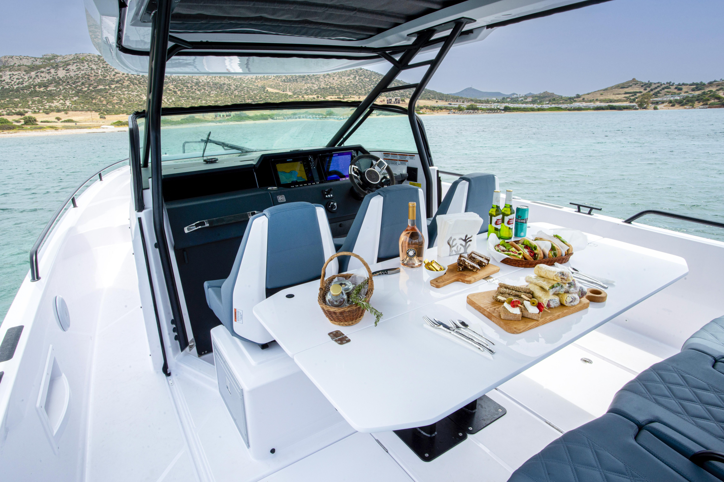 Photo #5 - Axopar 37 Sun Top (2 cabins) (PARALOS) en Lavrion - 61393