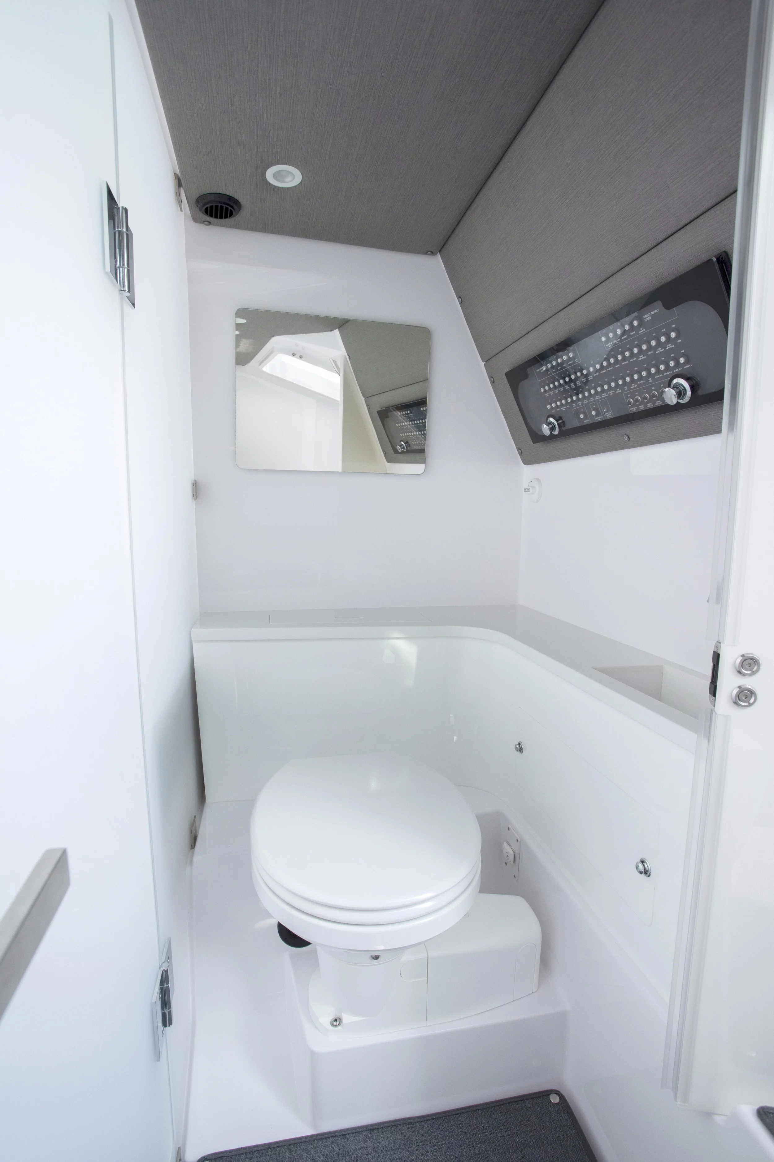 Axopar 37 Sun Top (2 cabins) (PARALOS)  - 12