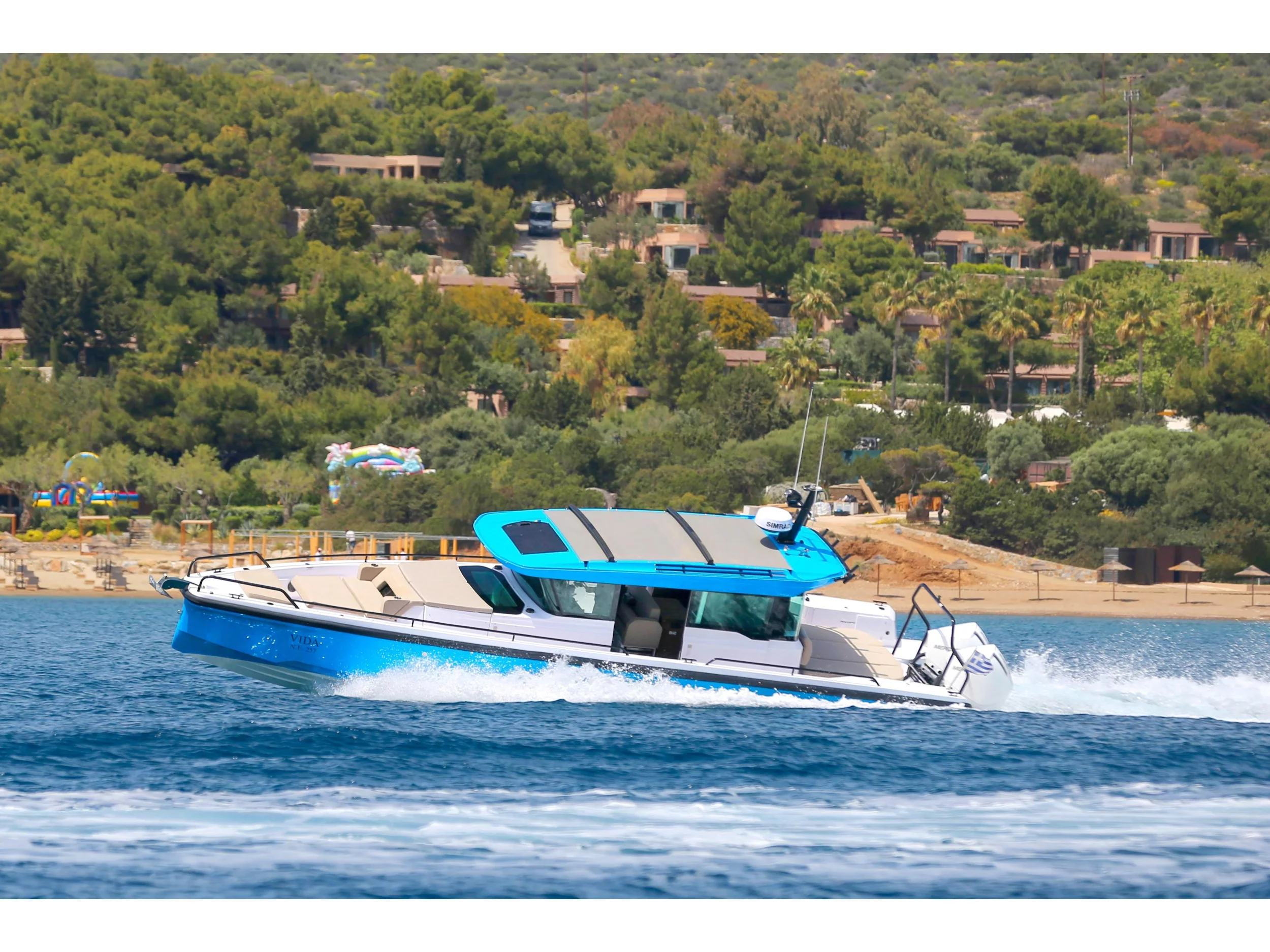 Axopar 37 XC Cross Cabin (1 cabin) (VIDA) Main image - 0