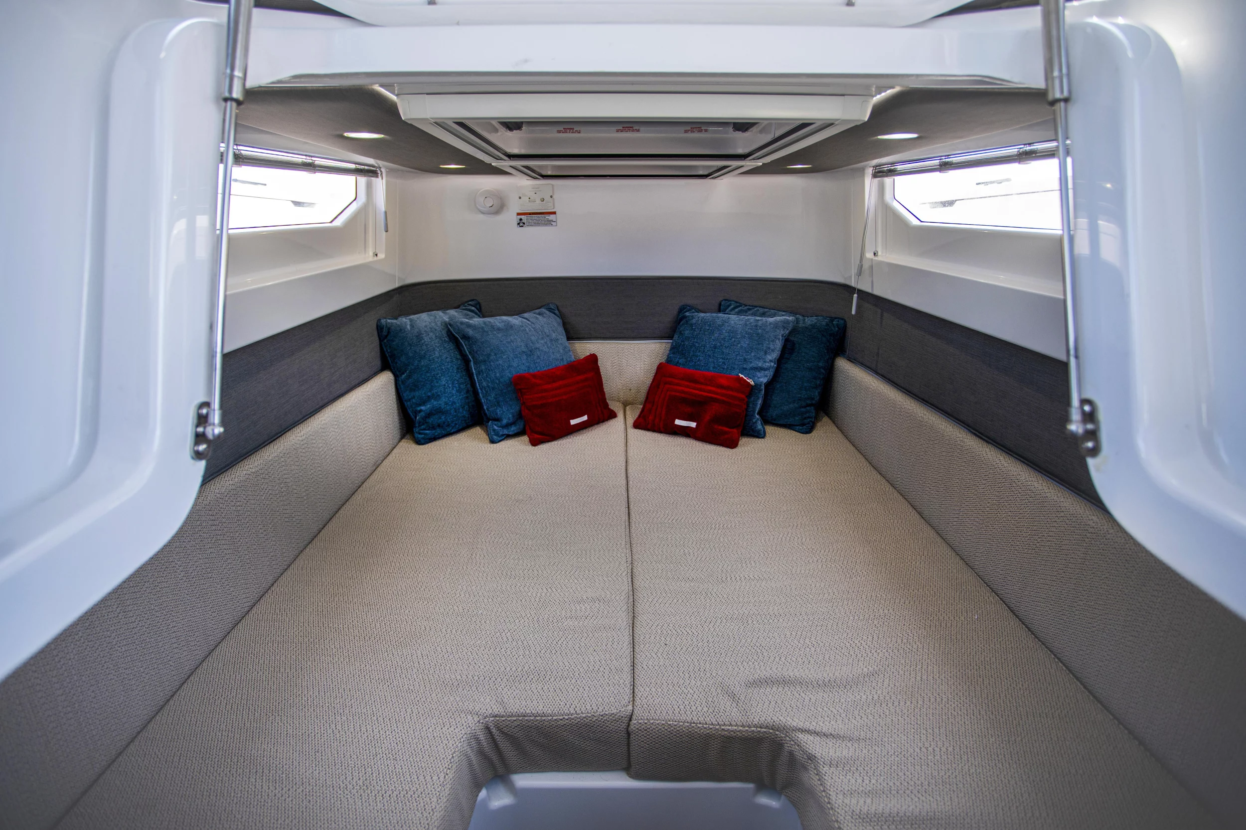 Axopar 37 Sun Top (2 cabins) (ENIGMA)  - 1