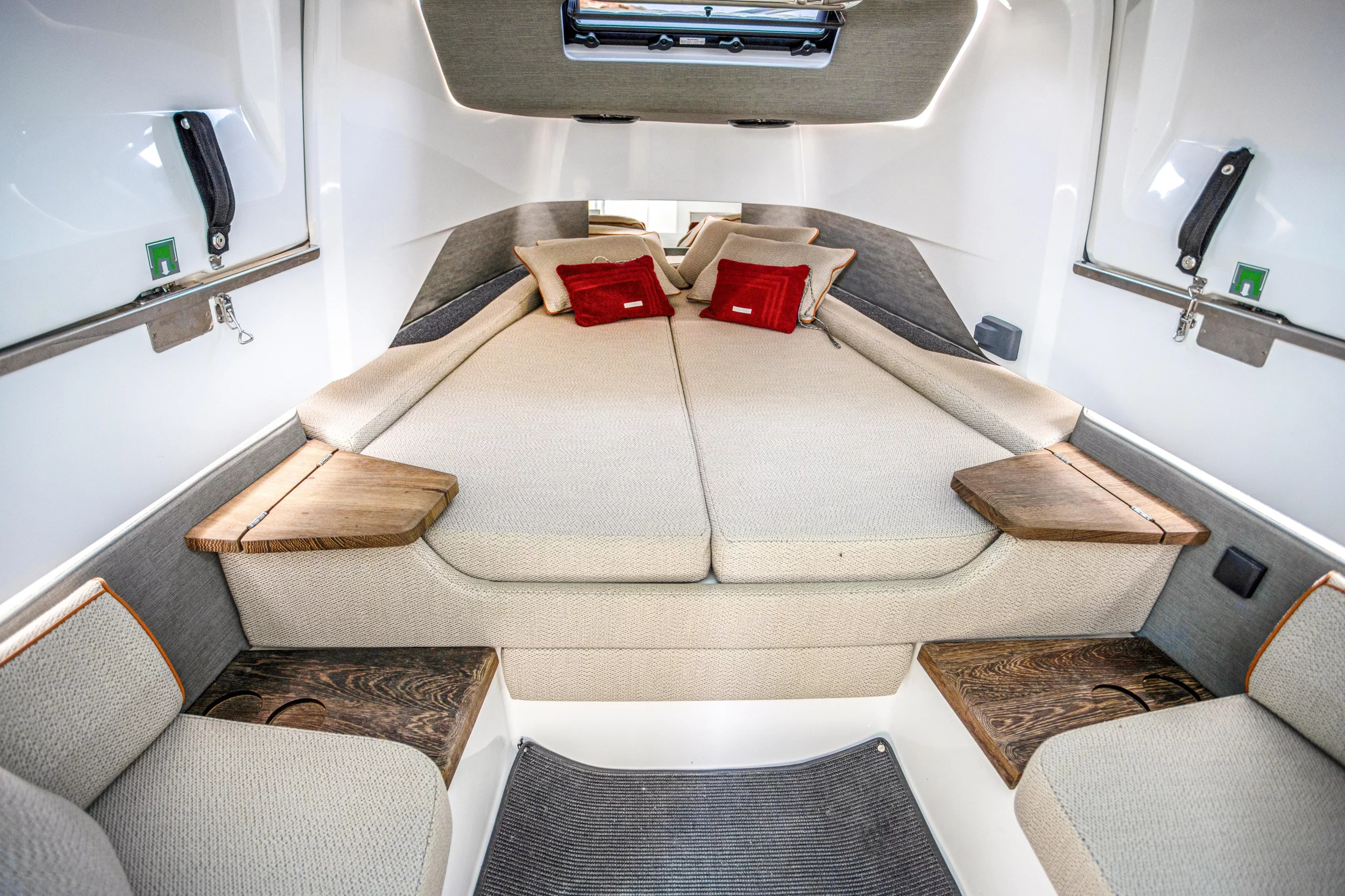 Axopar 37 Sun Top (2 cabins) (ENIGMA)  - 13