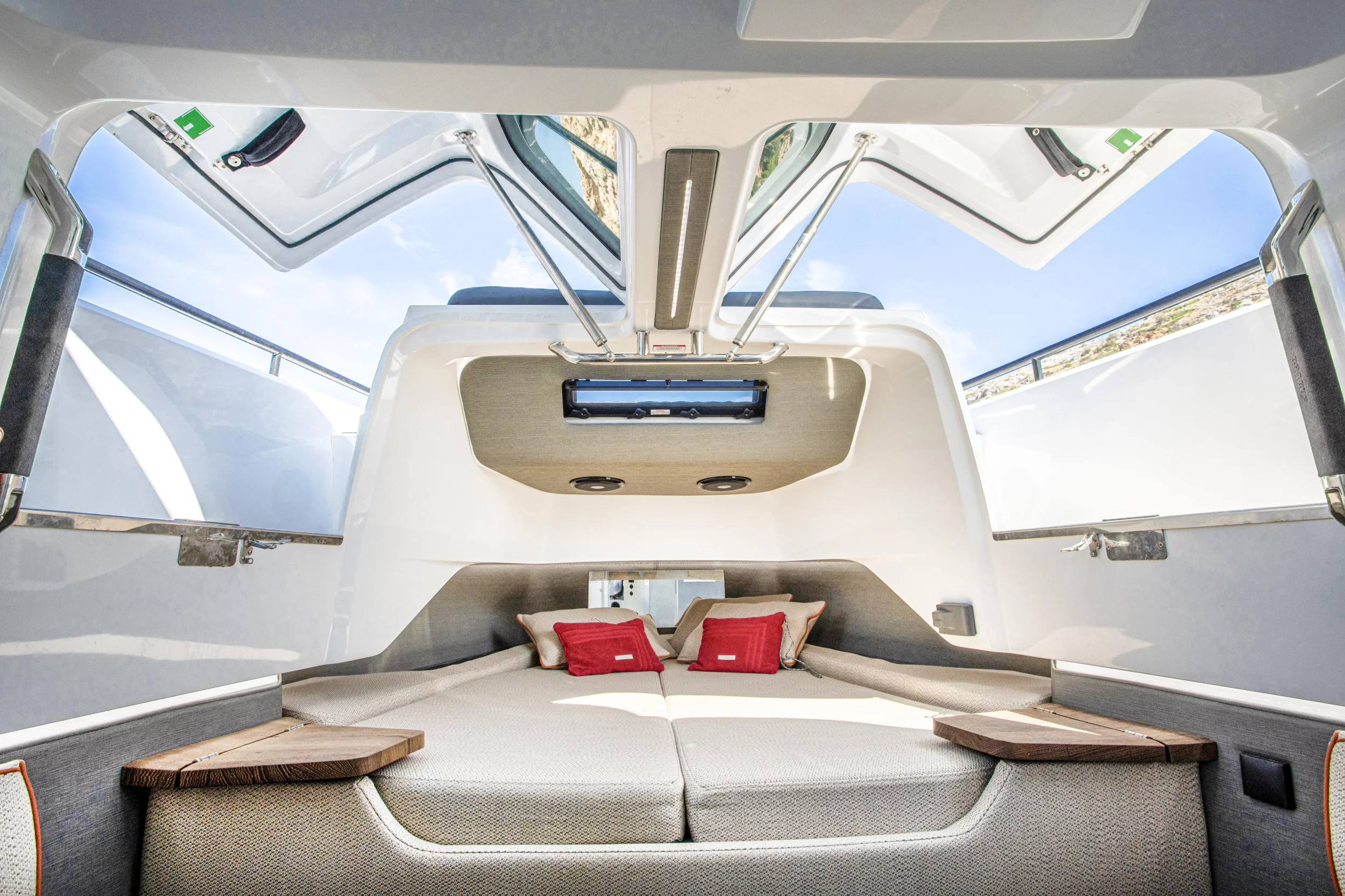Axopar 37 Sun Top (2 cabins) (ENIGMA)  - 15
