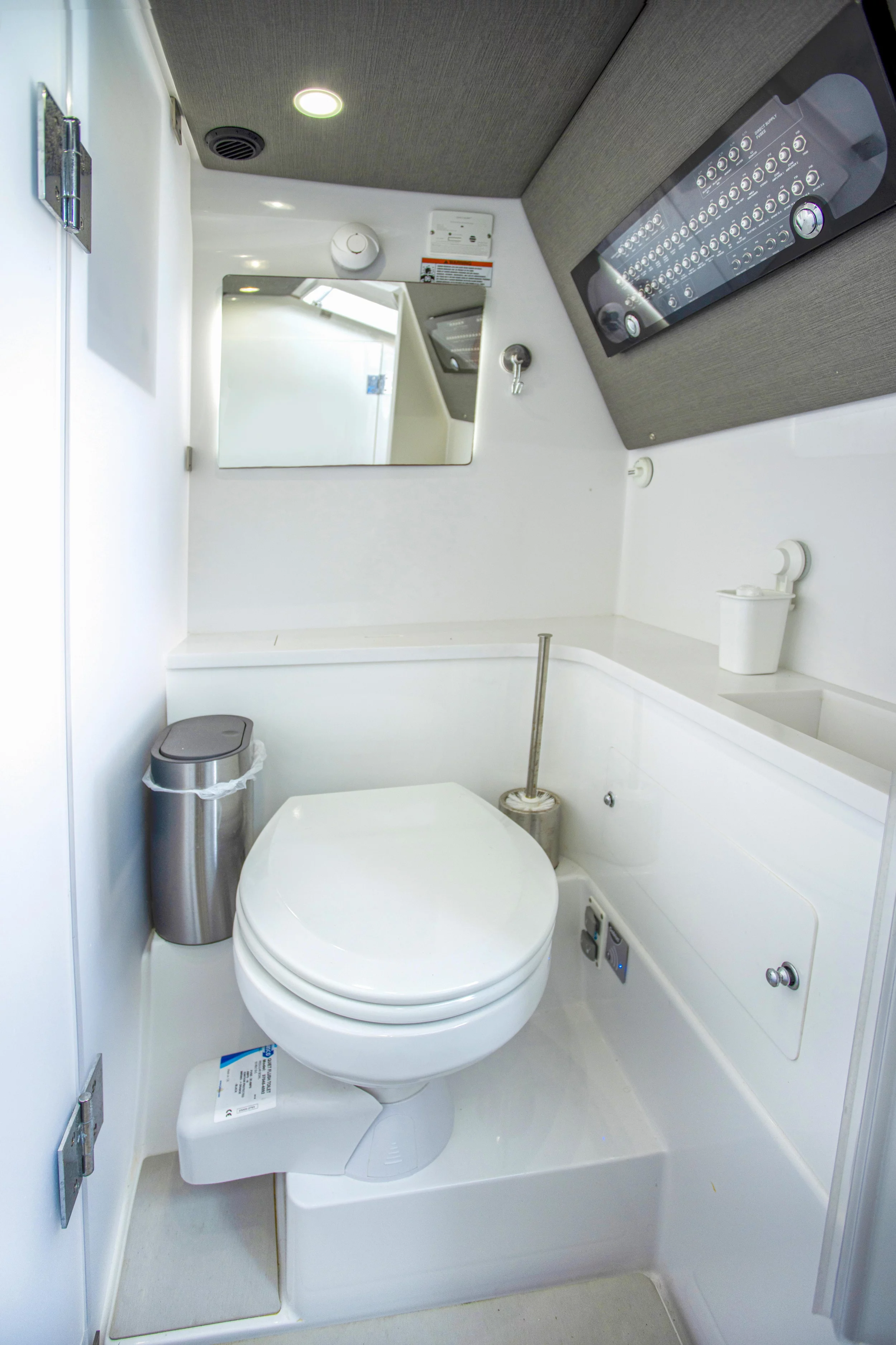 Axopar 37 Sun Top (2 cabins) (ENIGMA)  - 5