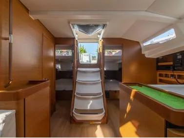 Sun Odyssey 440 (Ecume) Interior image - 5
