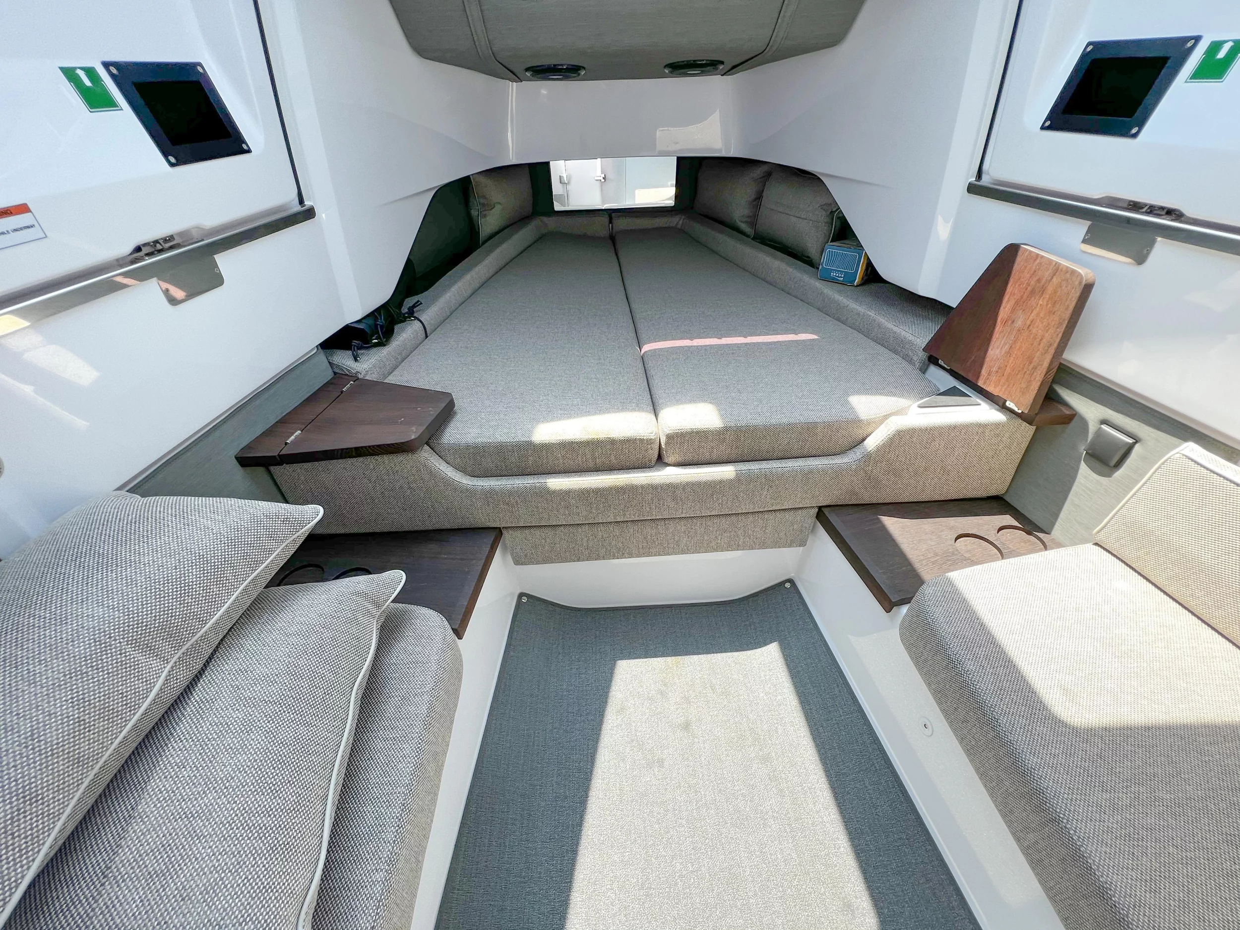 Axopar 37 XC Cross Cabin (1 cabin) (KAIZEN)  - 11