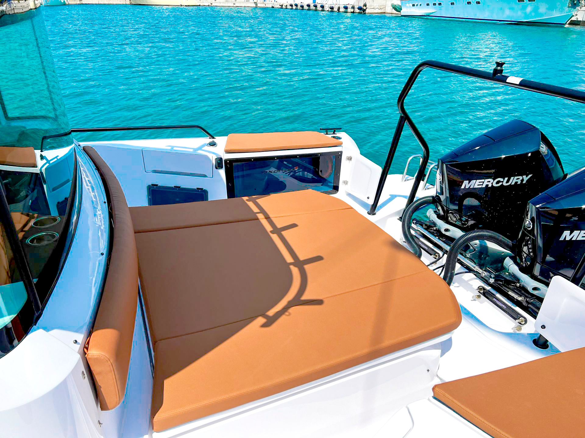 Photo #7 - Axopar 37 XC Cross Cabin (1 cabin) (KAIZEN) en Crète - 19700