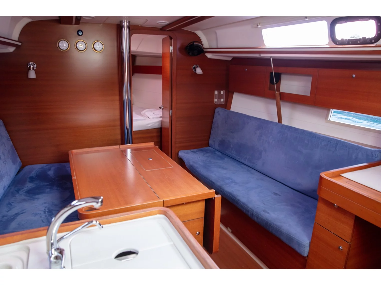 Dufour 335 Grand Large (Lemar) Interior image - 5