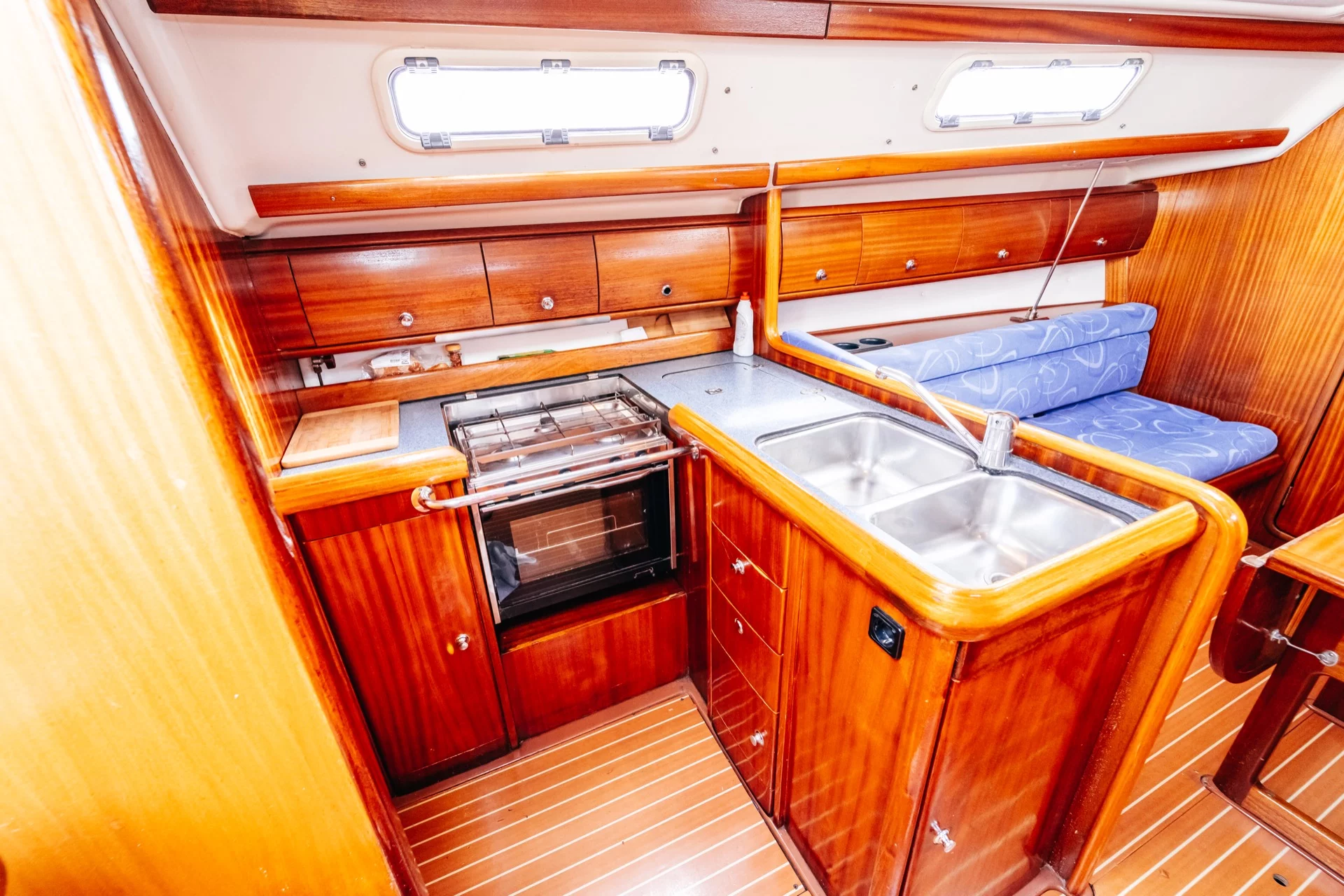 Bavaria 36 Cruiser (Dolkar)  - 1