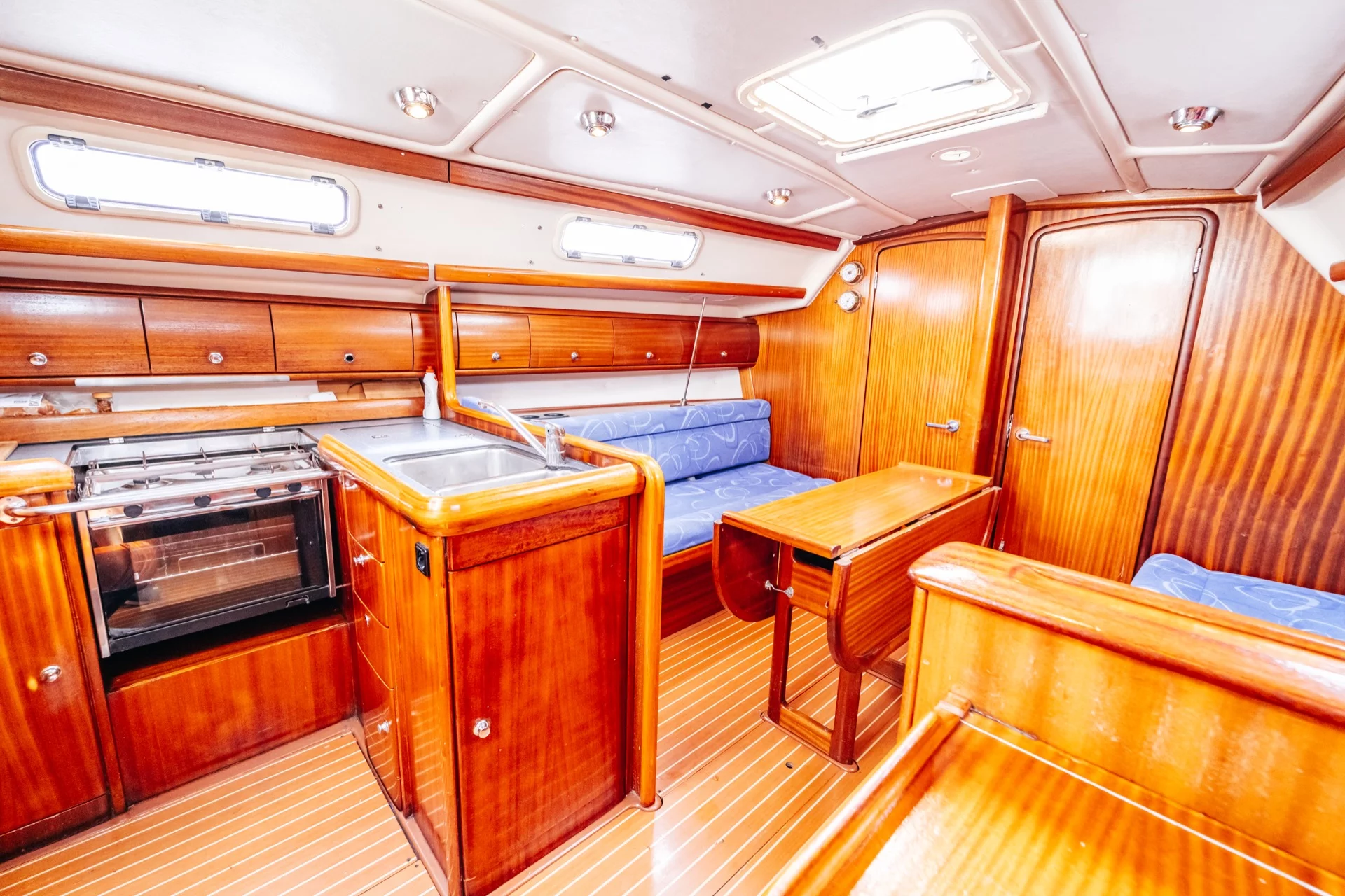 Bavaria 36 Cruiser (Dolkar)  - 15