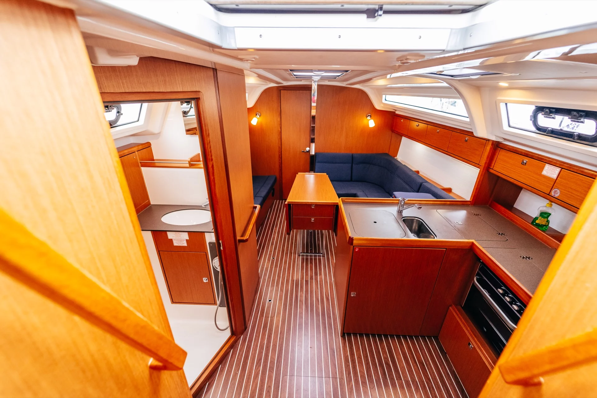 Bavaria Cruiser 37 (Flinx)  - 20