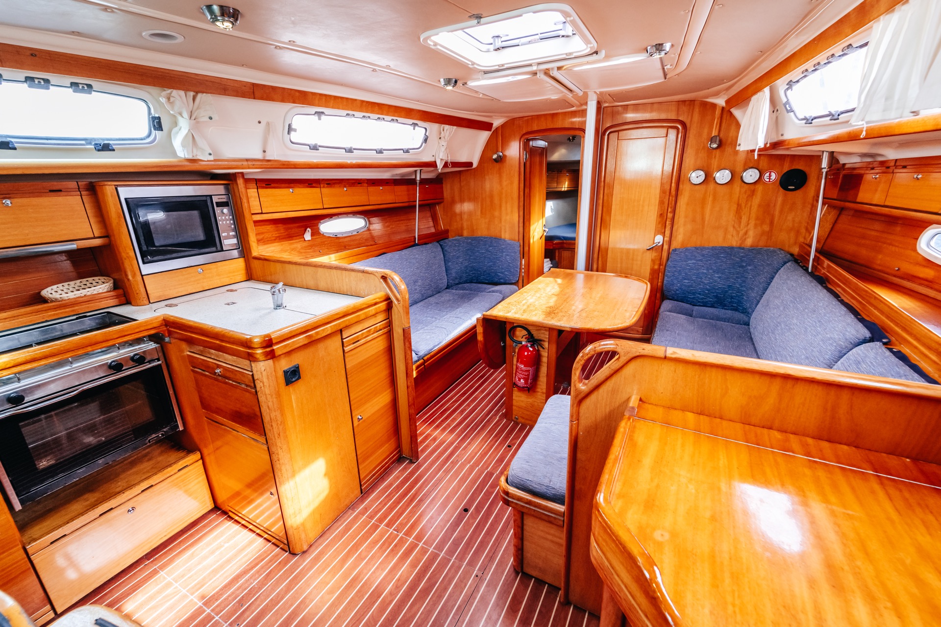 Photo #13 - Bavaria 38 Cruiser (Marge) en Murter - 3915