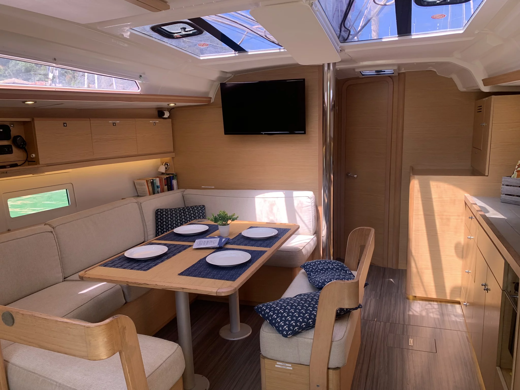 Dufour 430 (GOSAILING)  - 18