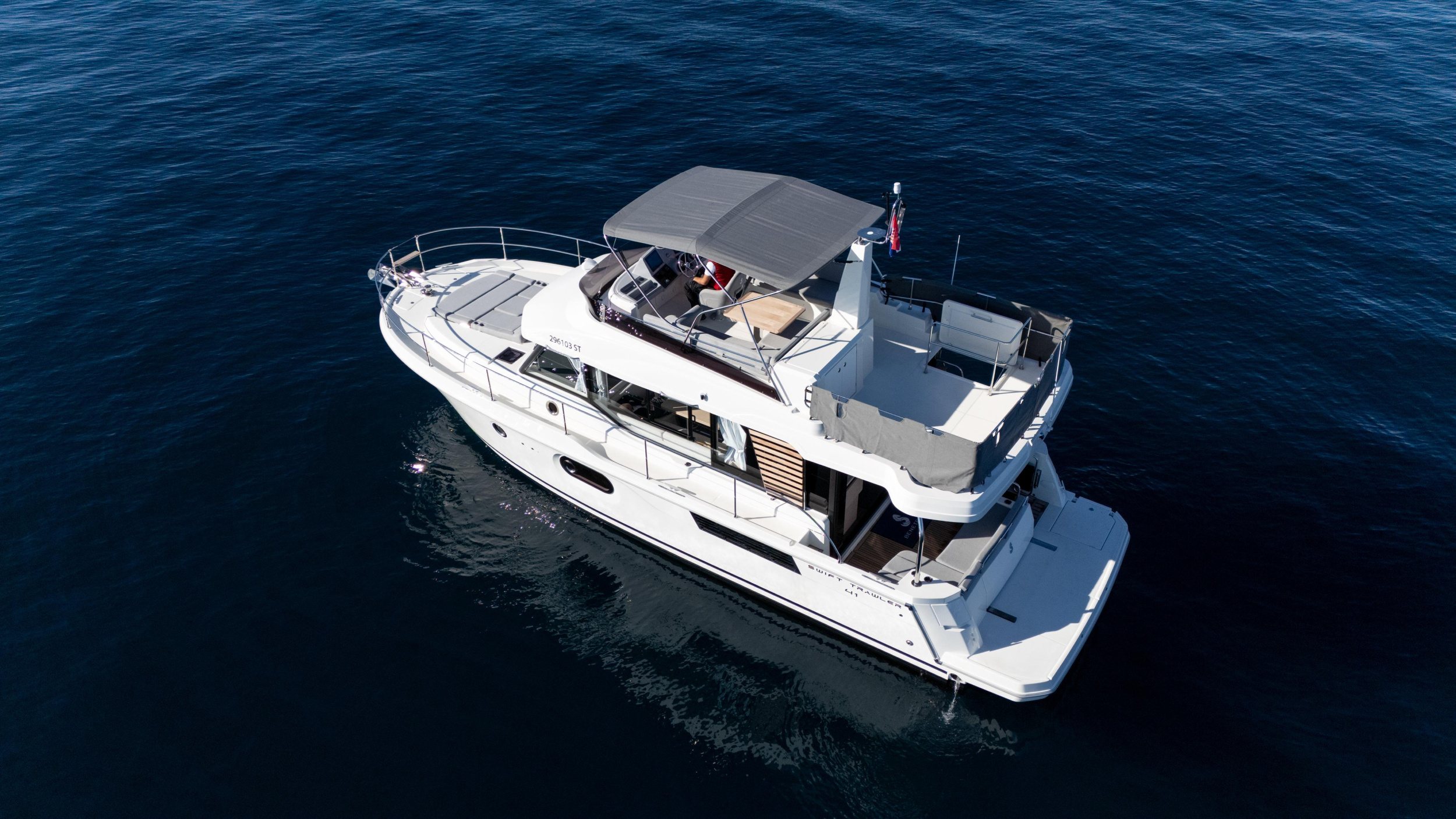 Swift Trawler 41 — photo 7