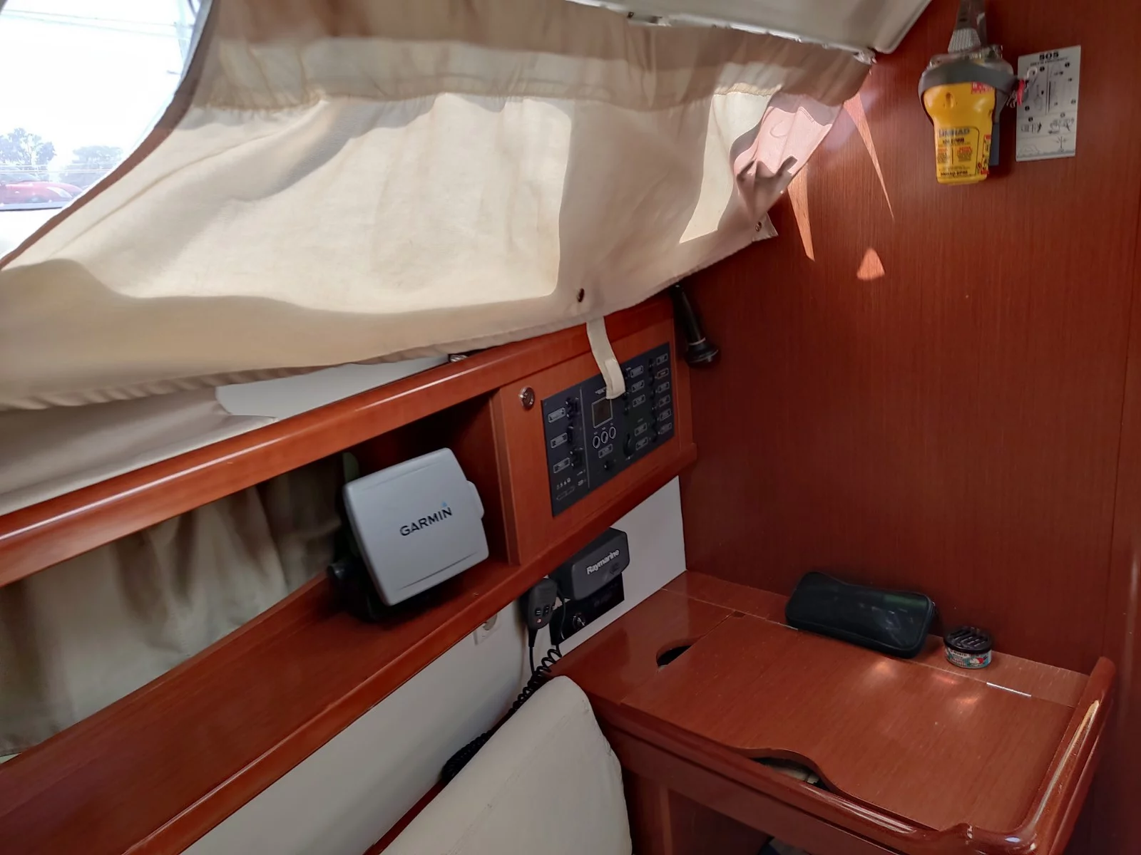 Oceanis 34 (Marilou)  - 10