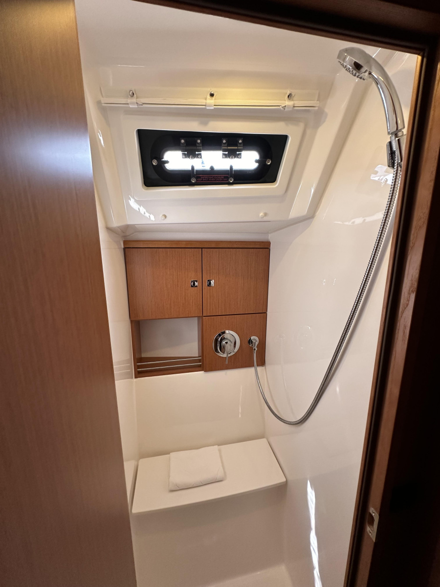 Bavaria Cruiser 46 — photo 14