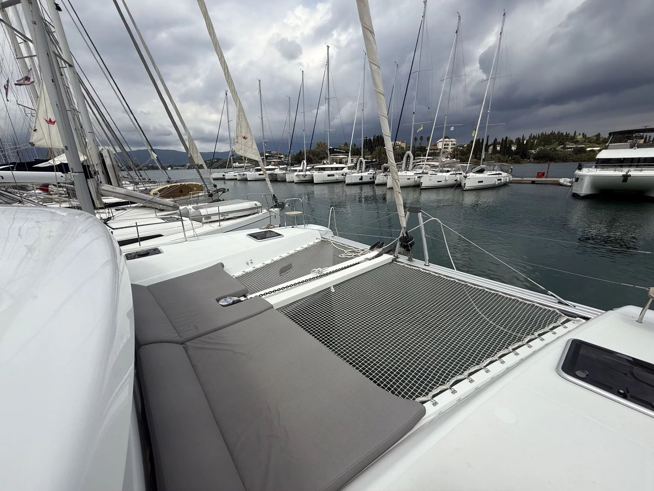 Lagoon 42 (Persefoni)  - 22
