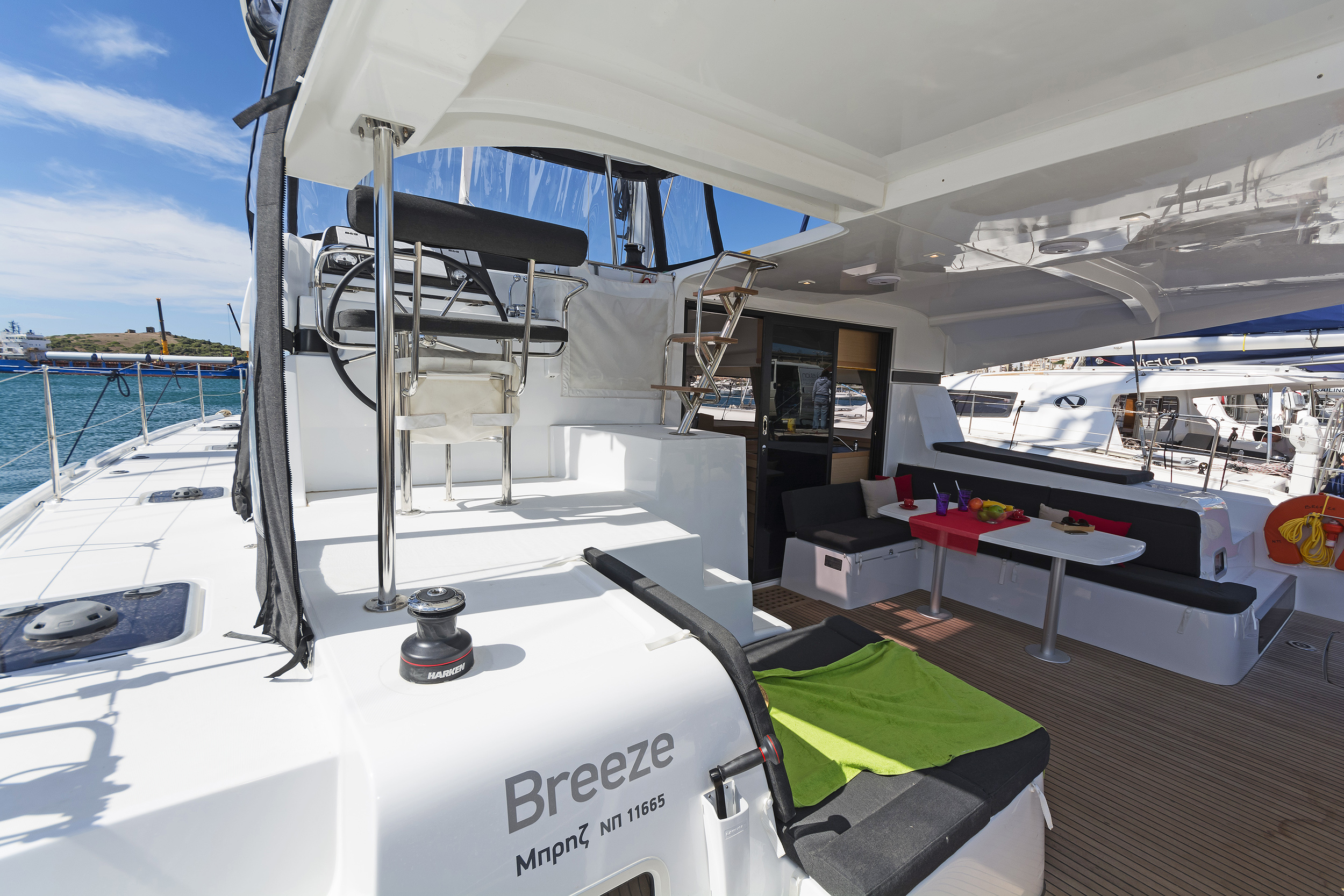 Photo #3 - Lagoon 42 & GEN & WM (Breeze) in Lavrion - 3893