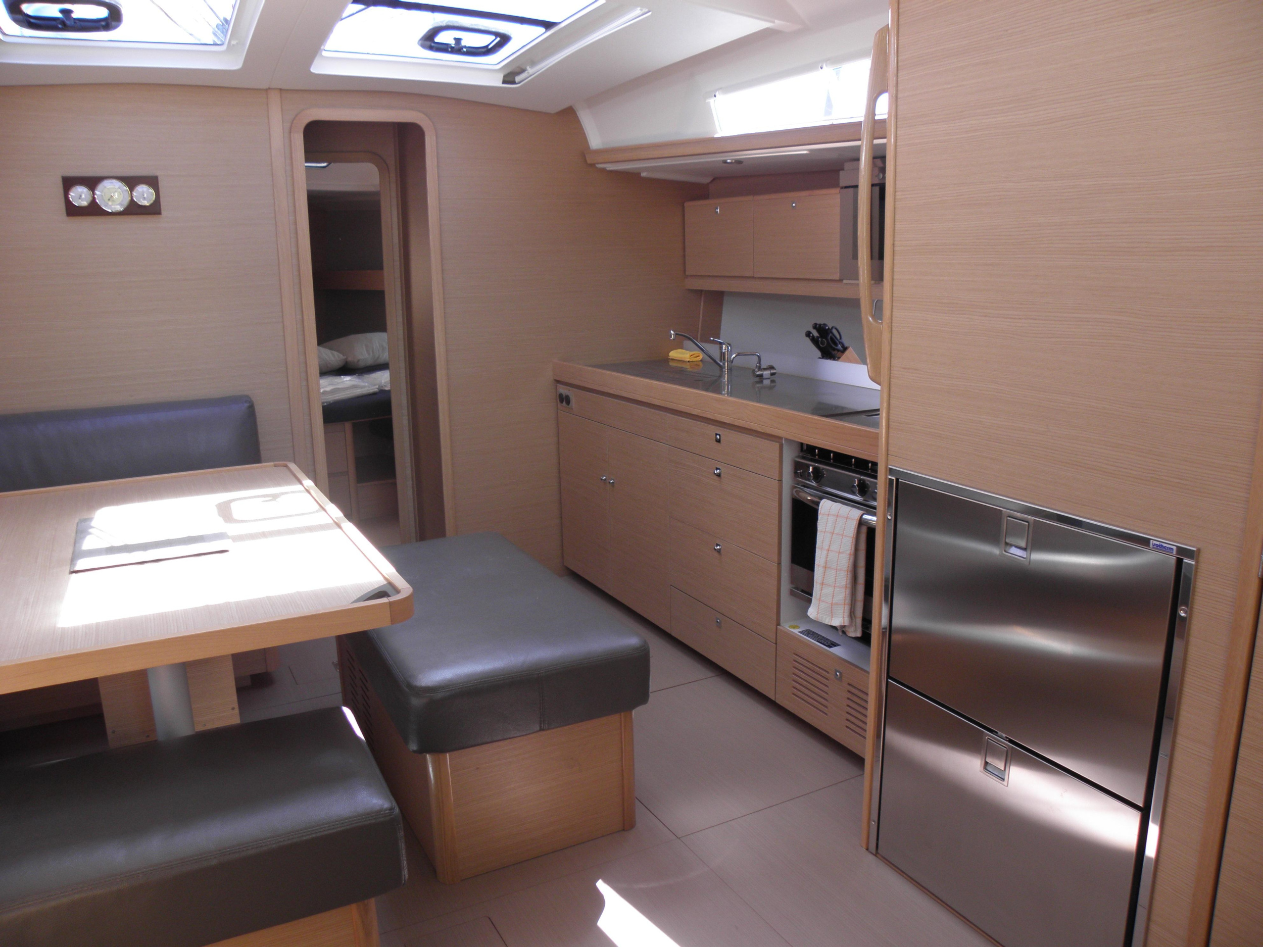 Photo #16 - Dufour 460 Grand Large 5Cab (Newt) en Portisco - 8065