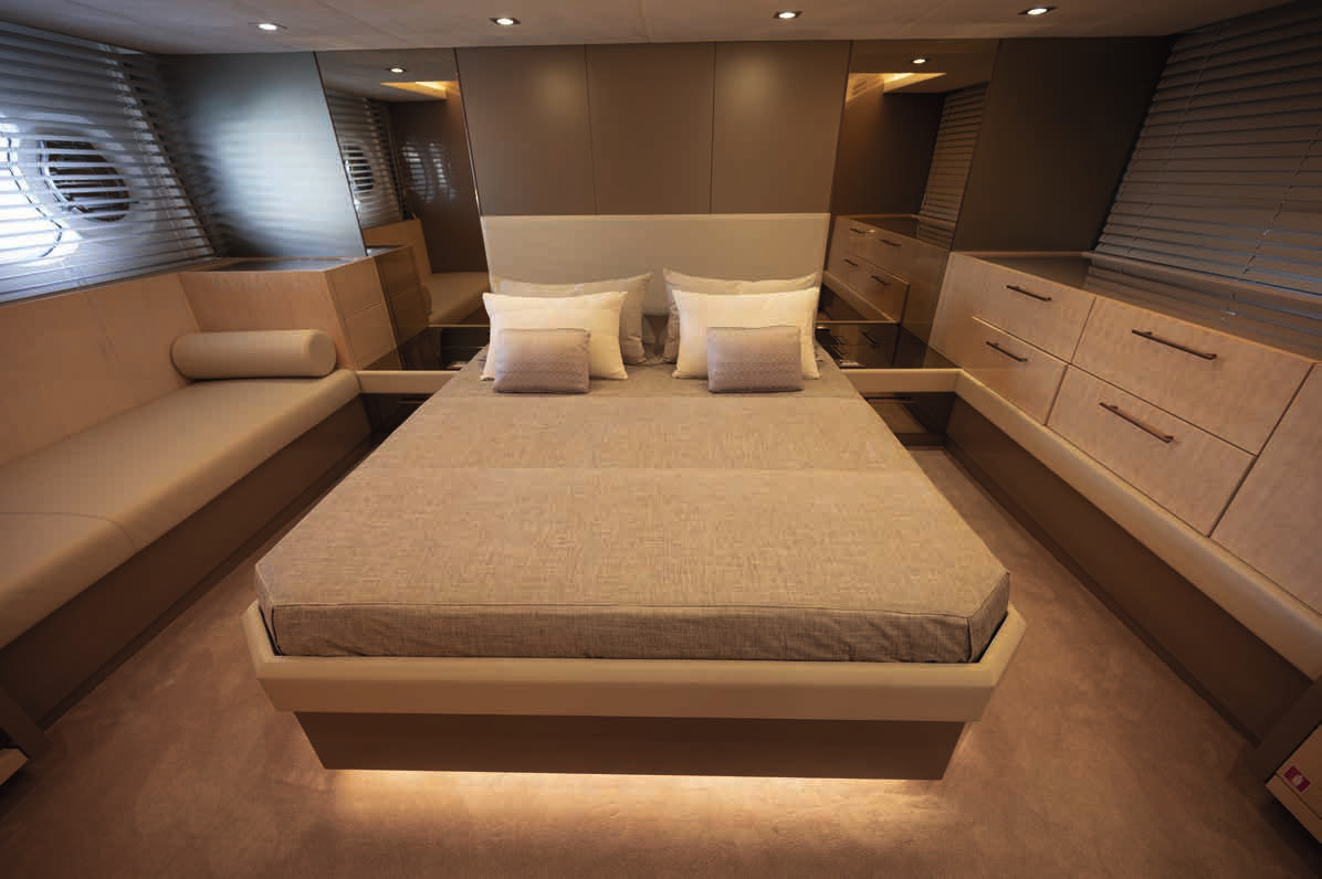 Photo #2 - Monte Carlo Yacht 66 (Five weeks) in Castellammare di Stabia - 12967
