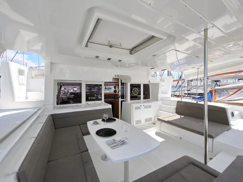 Lagoon 450 F (LADIES&GENTLEMEN)  - 10