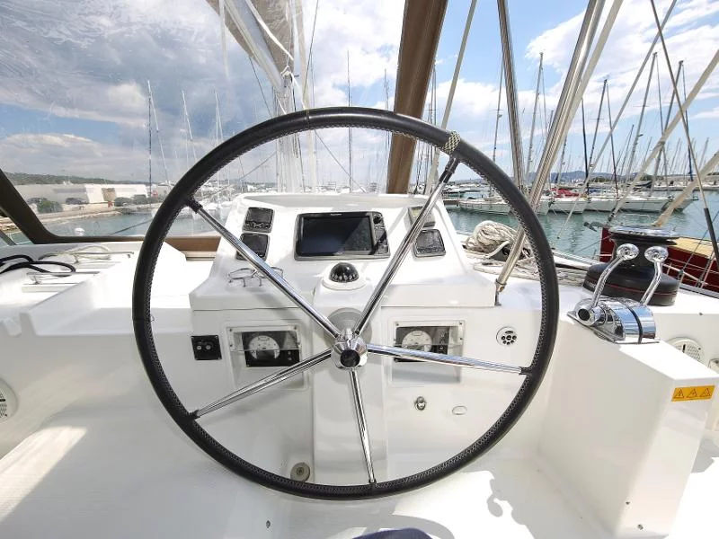 Lagoon 450 F (LADIES&GENTLEMEN)  - 12