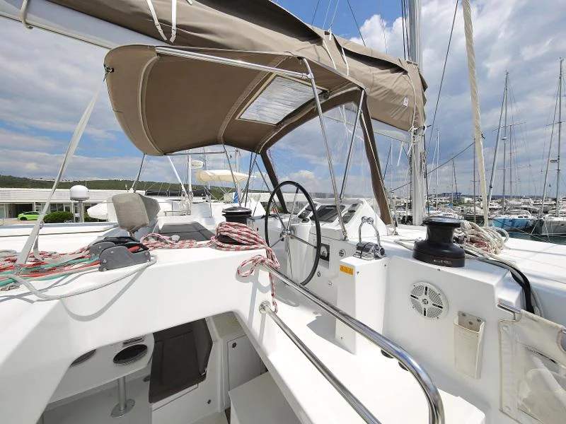 Lagoon 450 F (LADIES&GENTLEMEN)  - 13