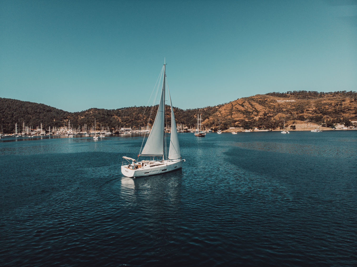Photo #7 - Dufour 390 (PARIS) in Fethiye - 18348