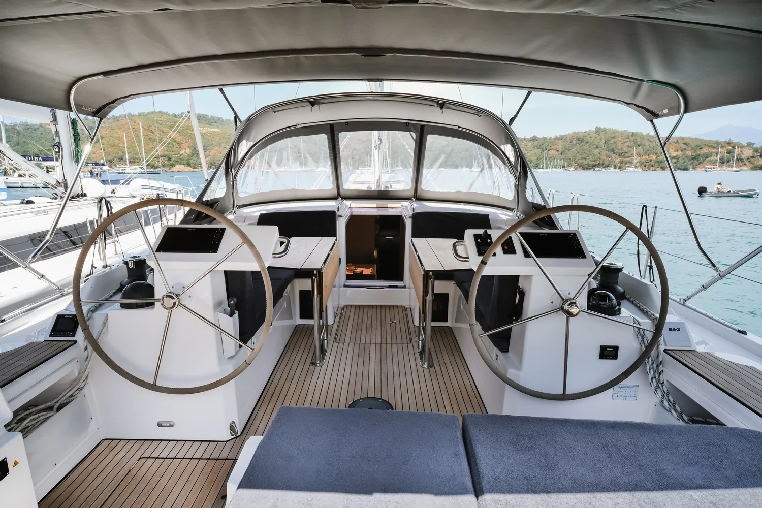 Bavaria C45 Style (SANTA CRUZ)  - 8