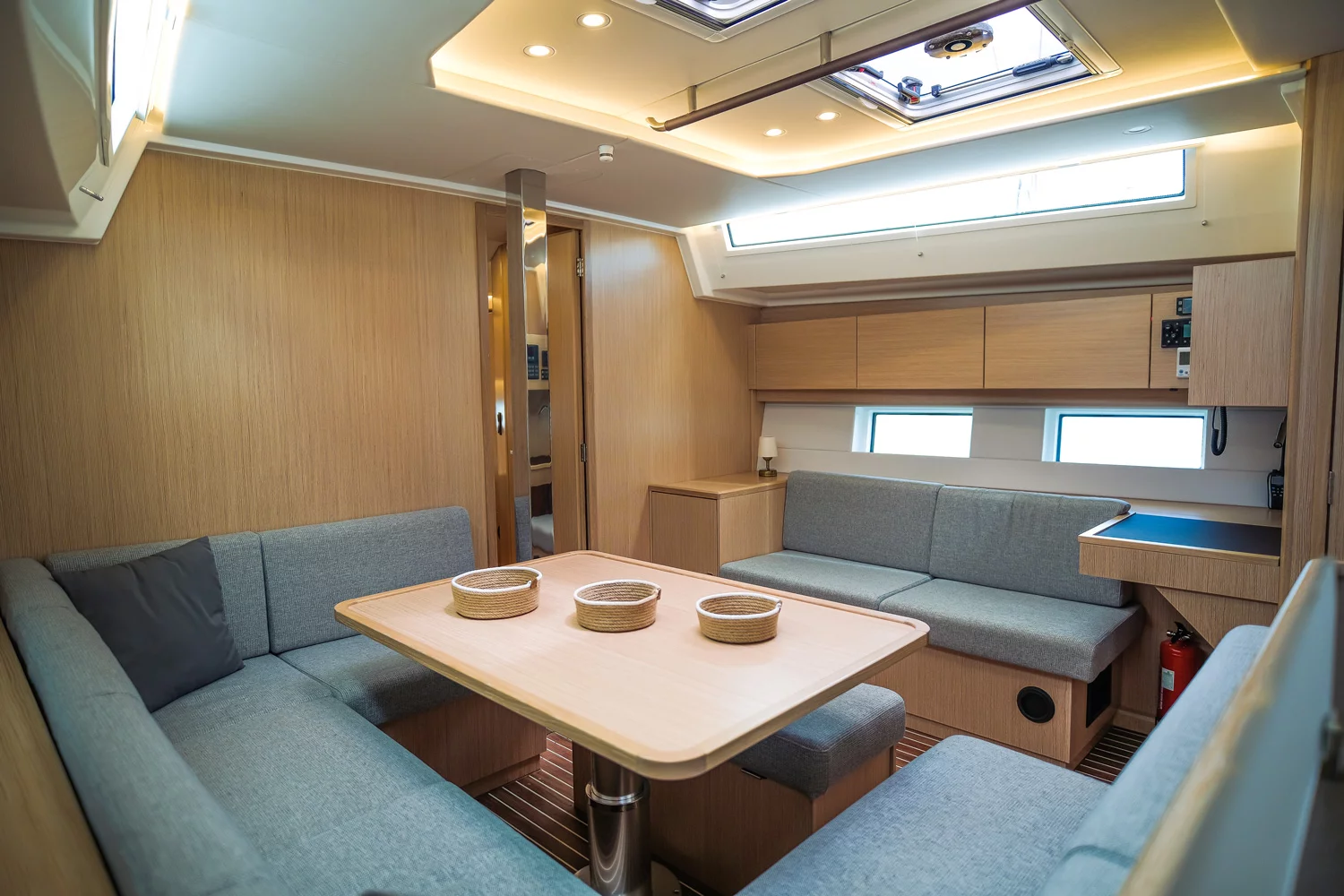 Bavaria C45 Style (SANTA CRUZ)  - 10