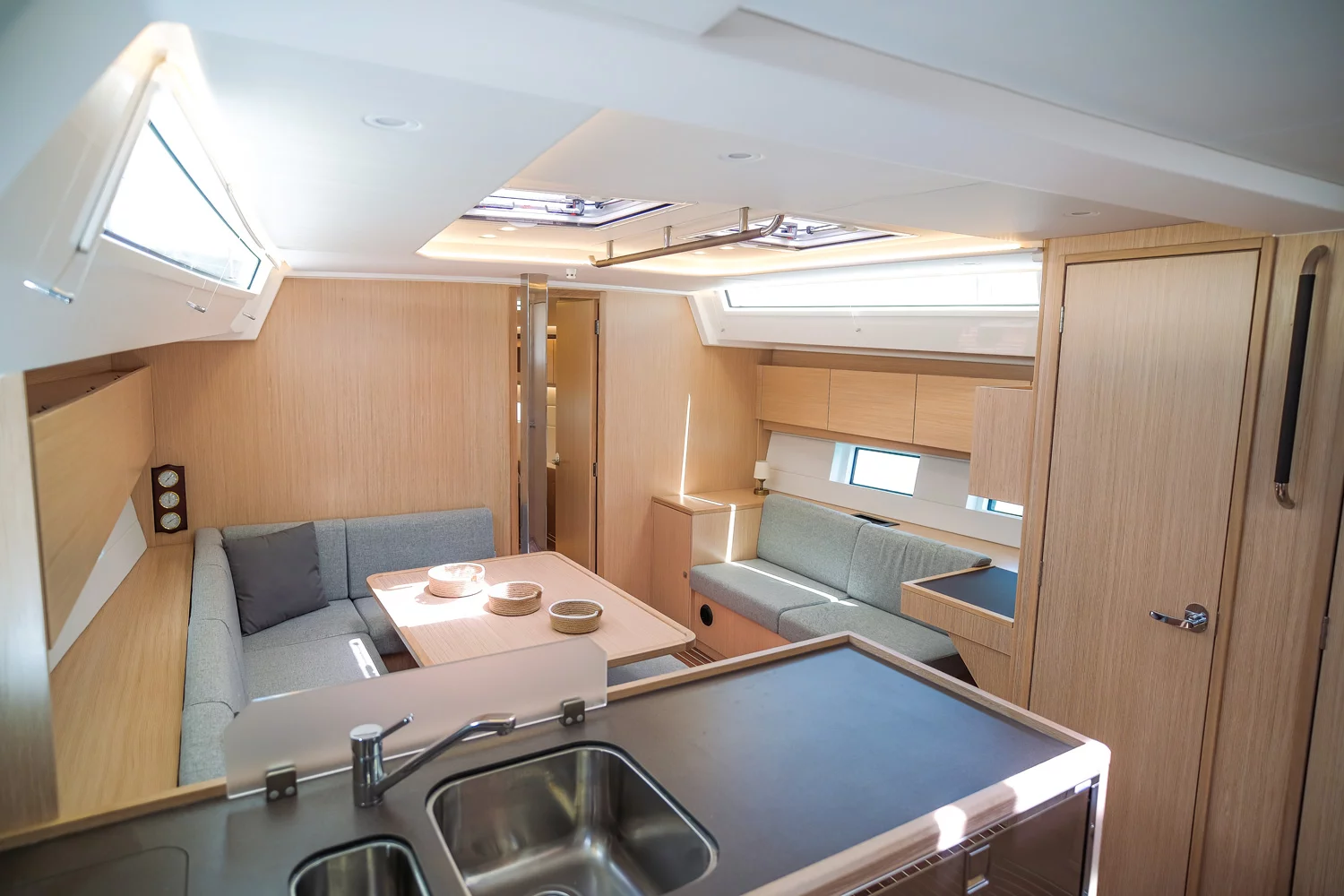 Bavaria C45 Style (SANTA CRUZ)  - 12
