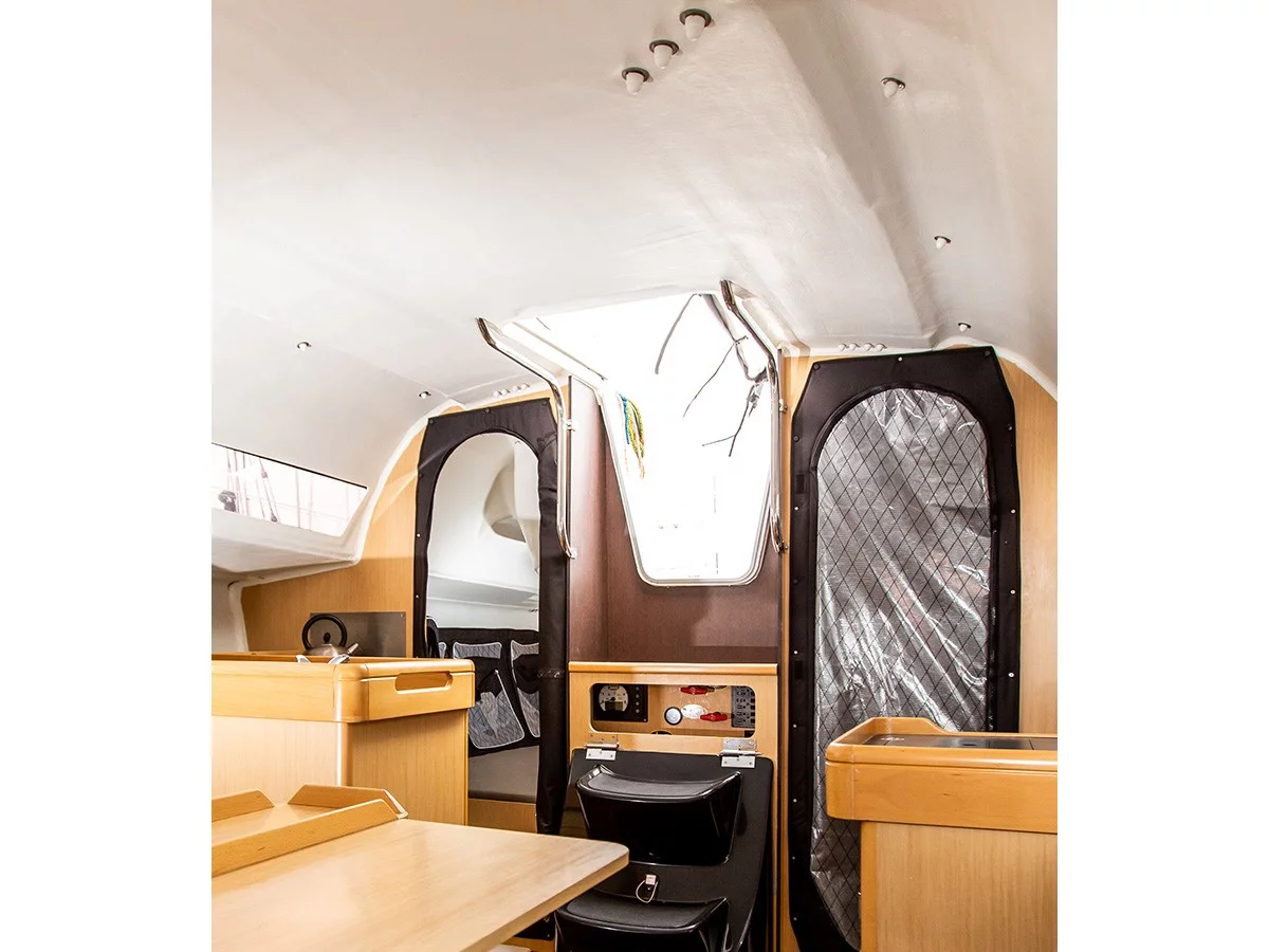 Sun Fast 3200 (Gogox) Interior image - 2